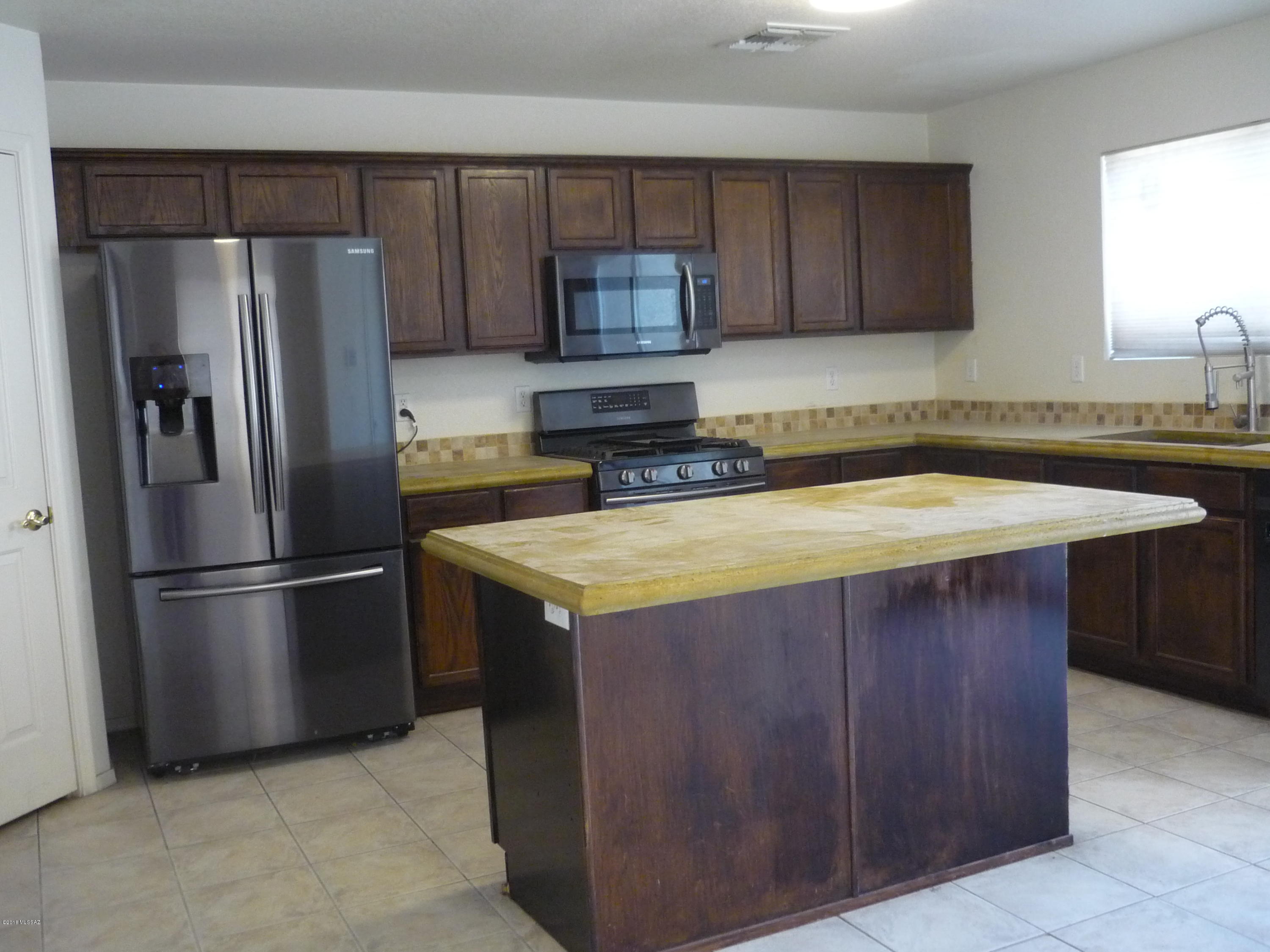 Riverhaven (1-373) - Residential Lease