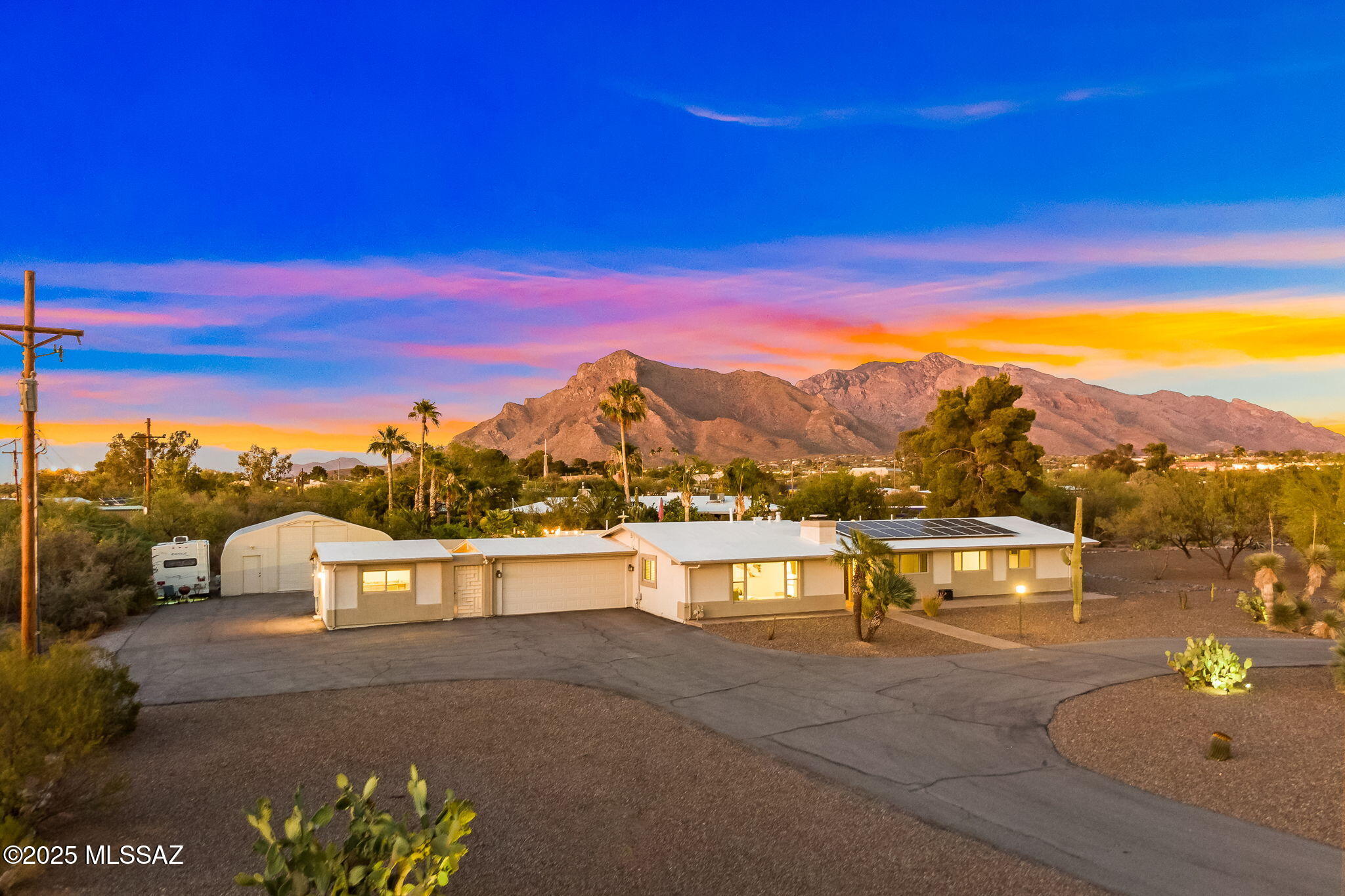 1122 W San Martin Drive