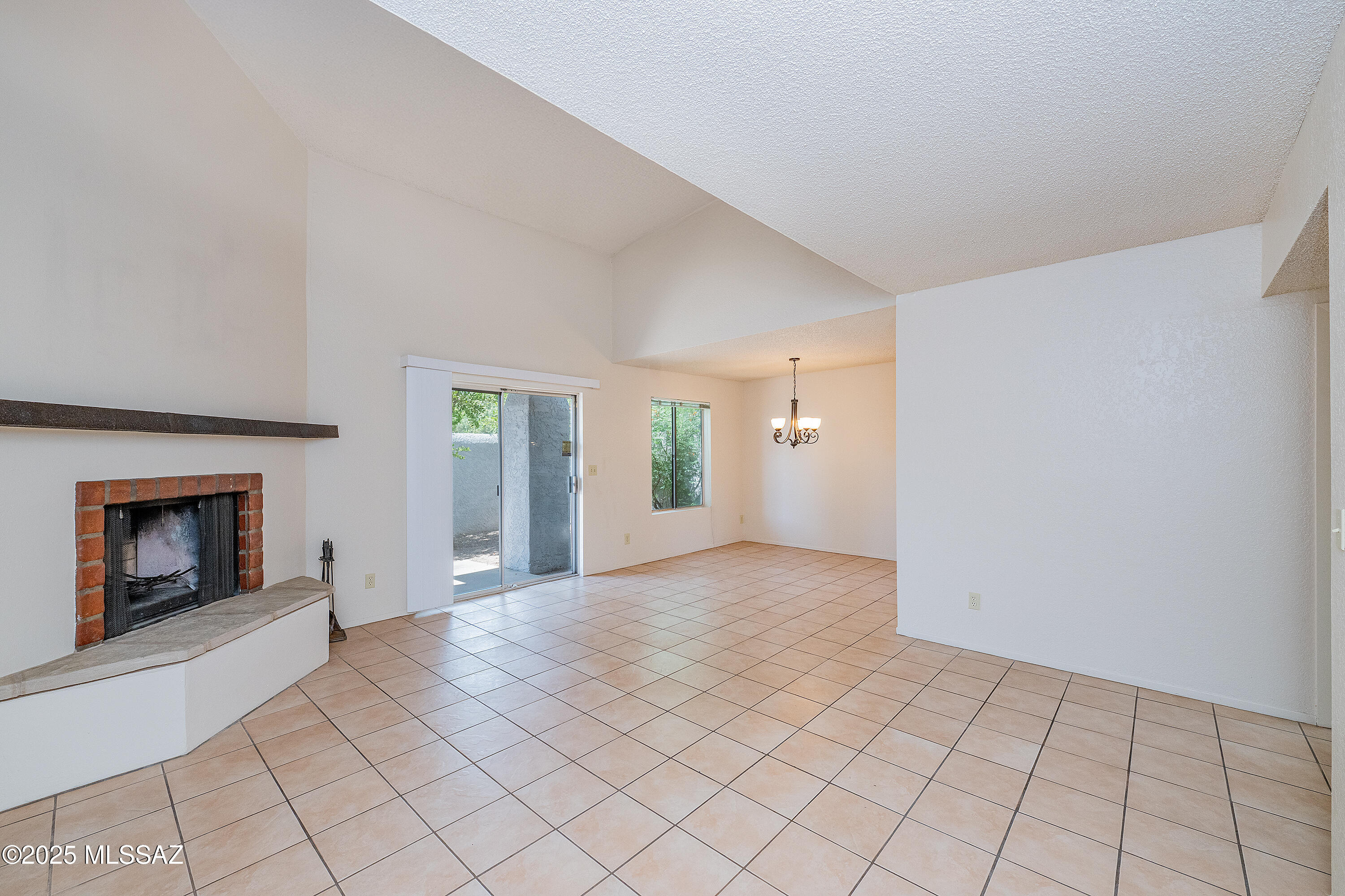 3414 N Richland Drive