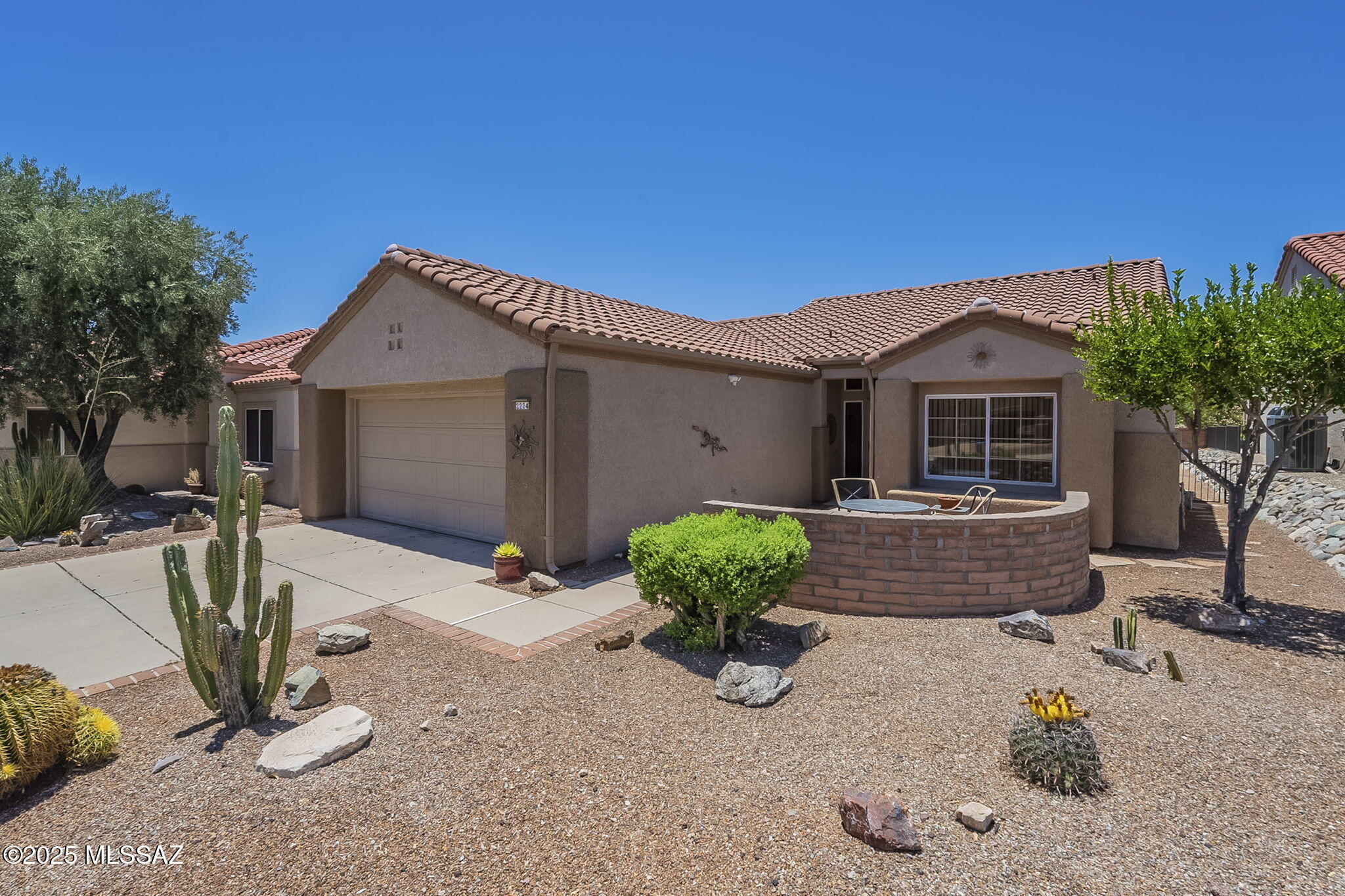 2224 E Sausalito Trail