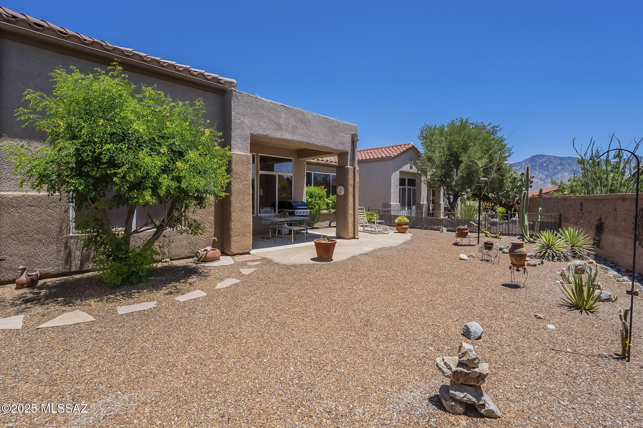 2224 E Sausalito Trail