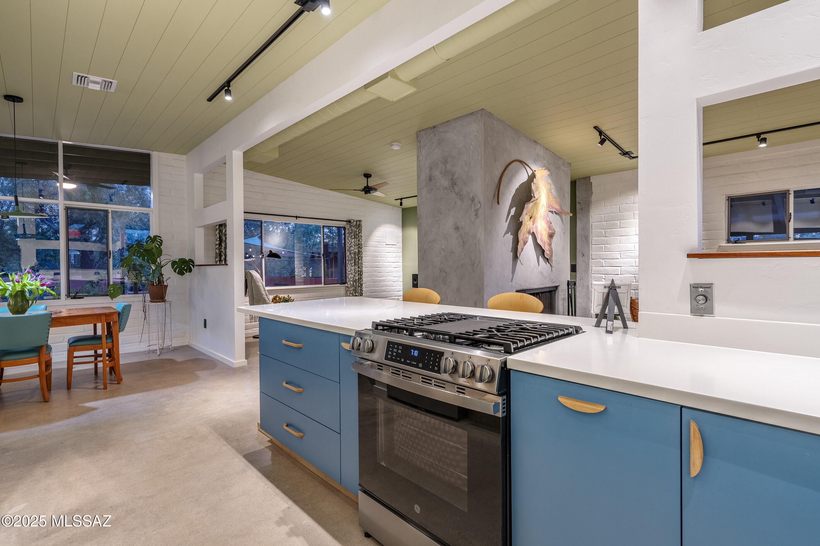 Club Crest Estates - Residential