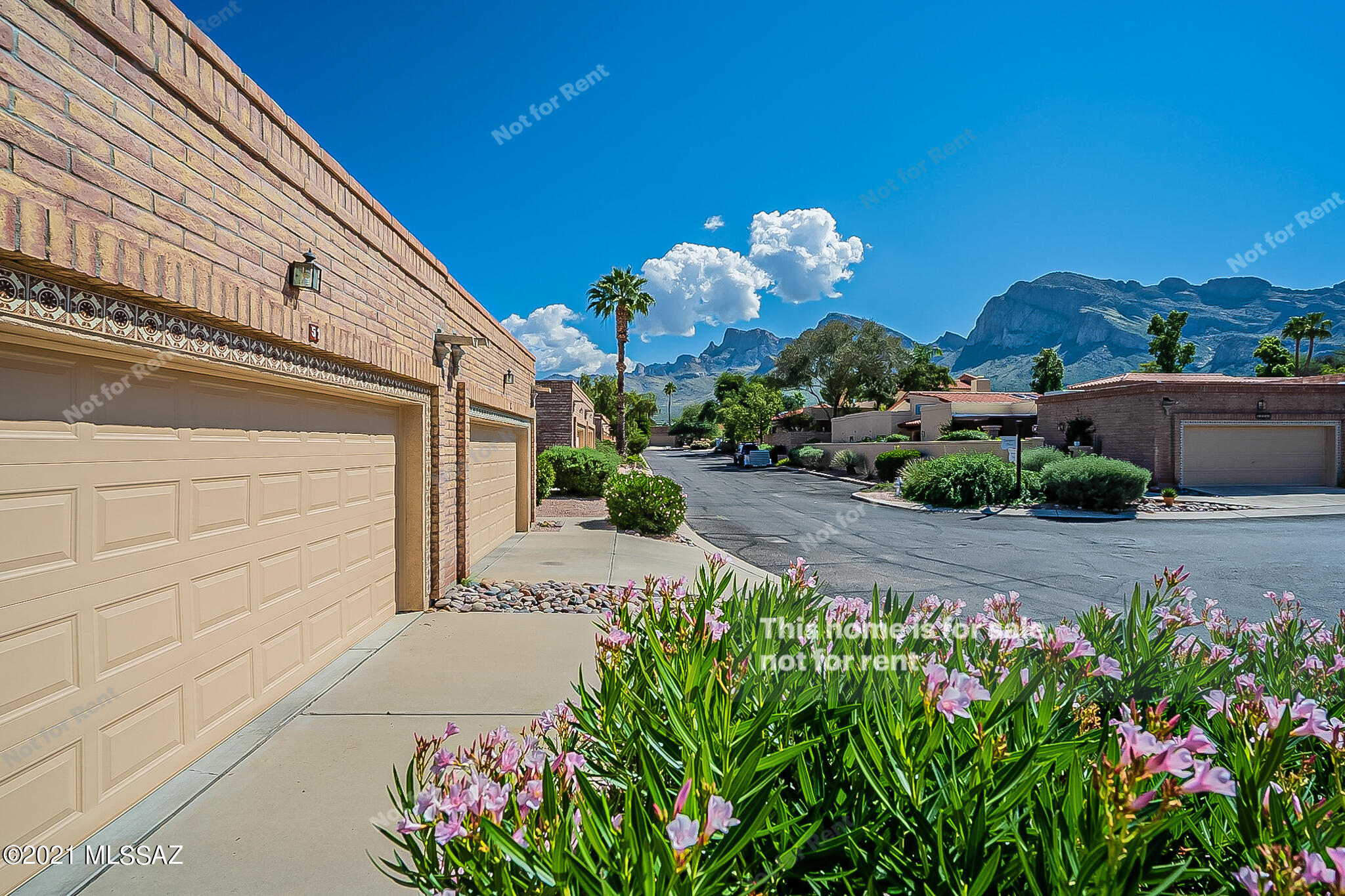 Valle Del Oro Townhomes (1-90) - Residential