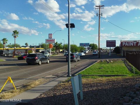 2567 N 1st Avenue Tucson AZ 85719