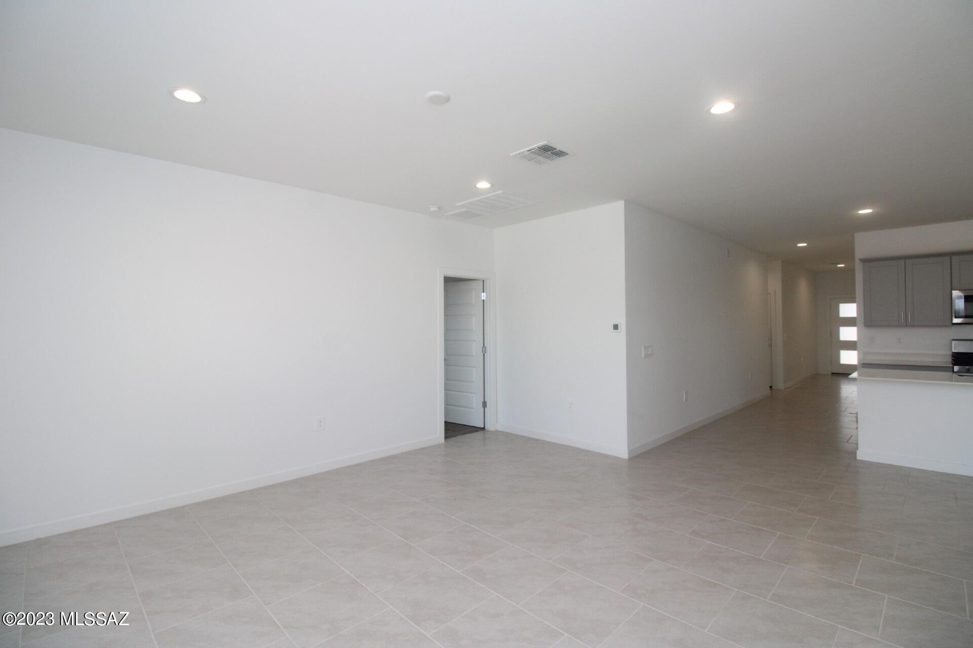 The Village at Barnett - Residential Lease