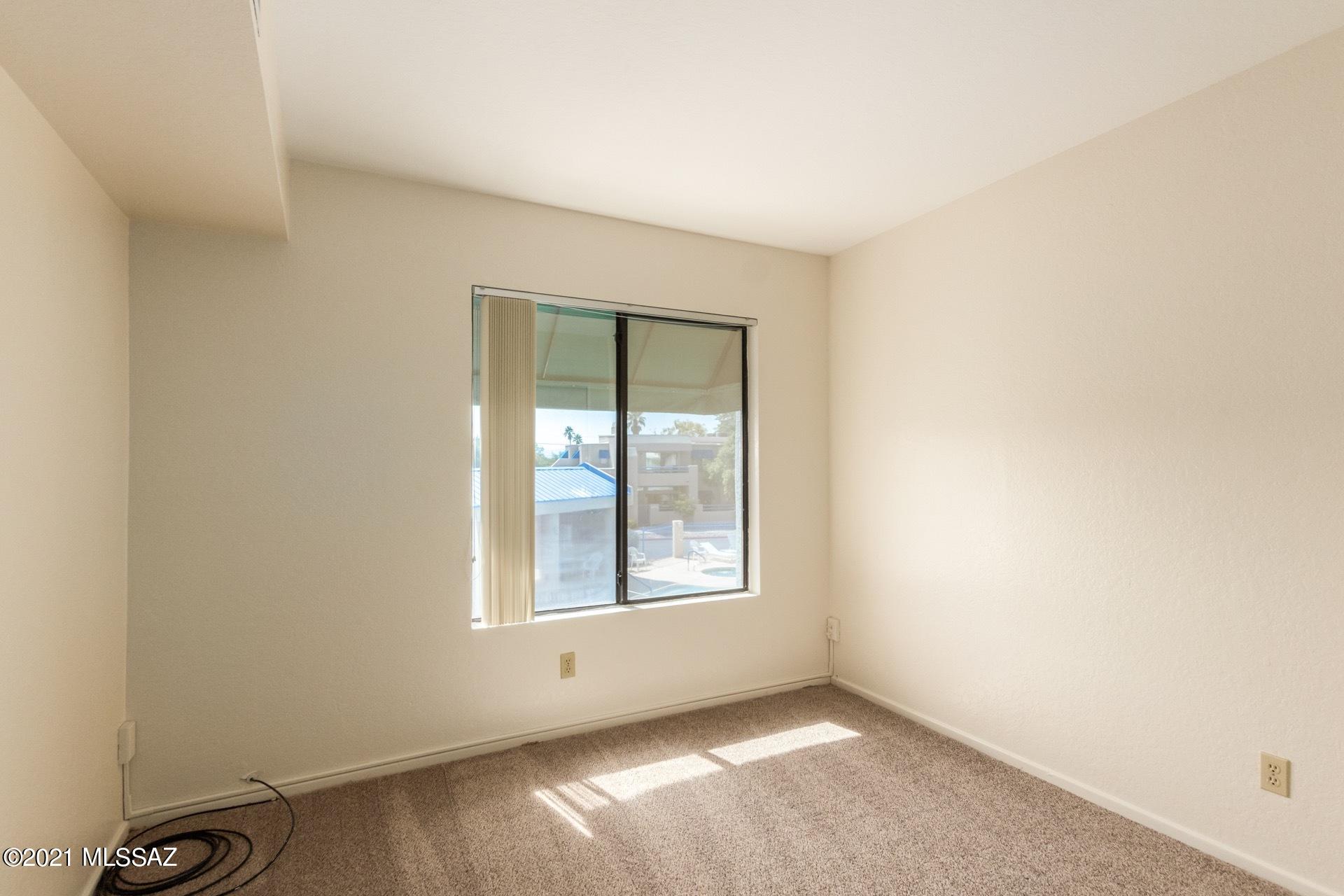 Summertree Condominiums (1-224) - Residential