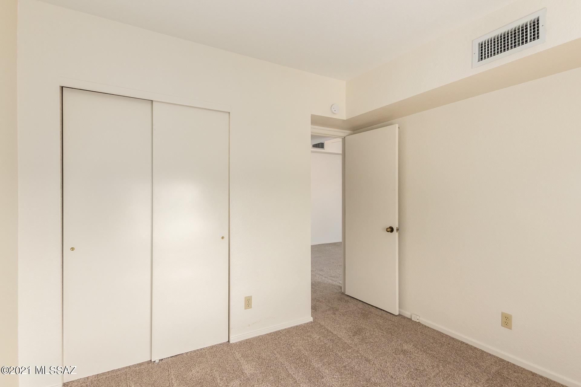 Summertree Condominiums (1-224) - Residential
