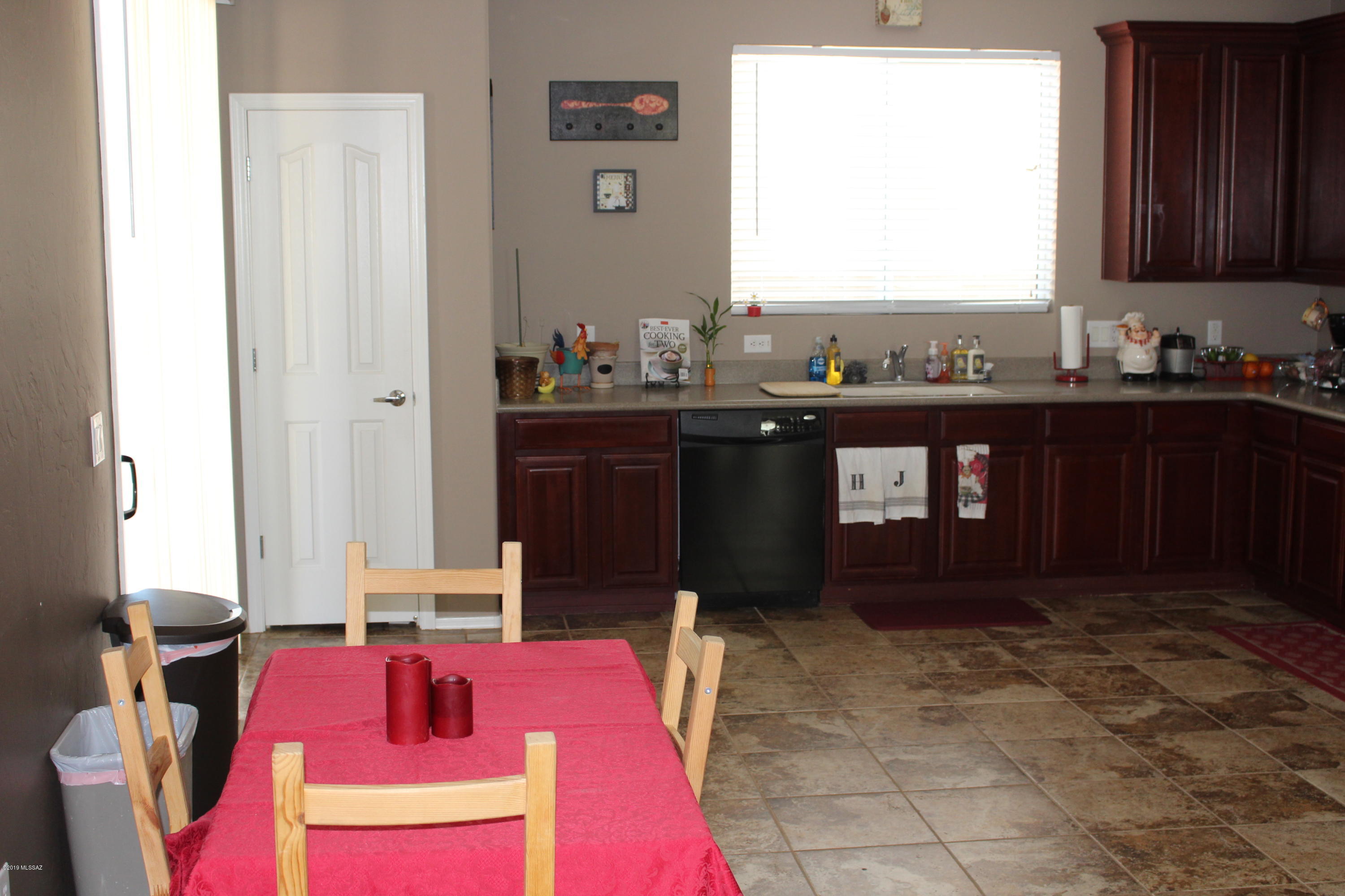 Mariposa Trail - Residential Lease