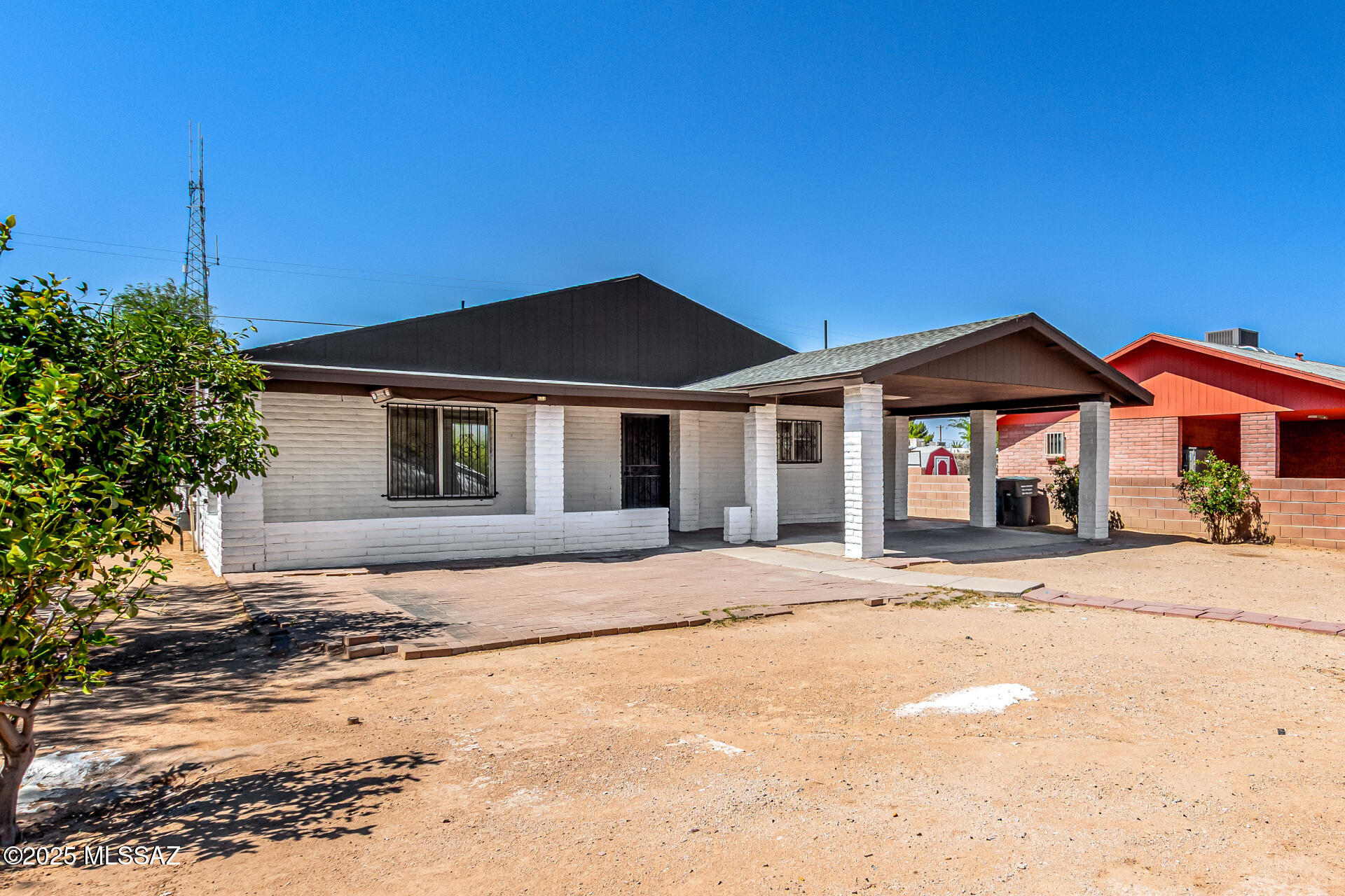 201 W Macarthur Street