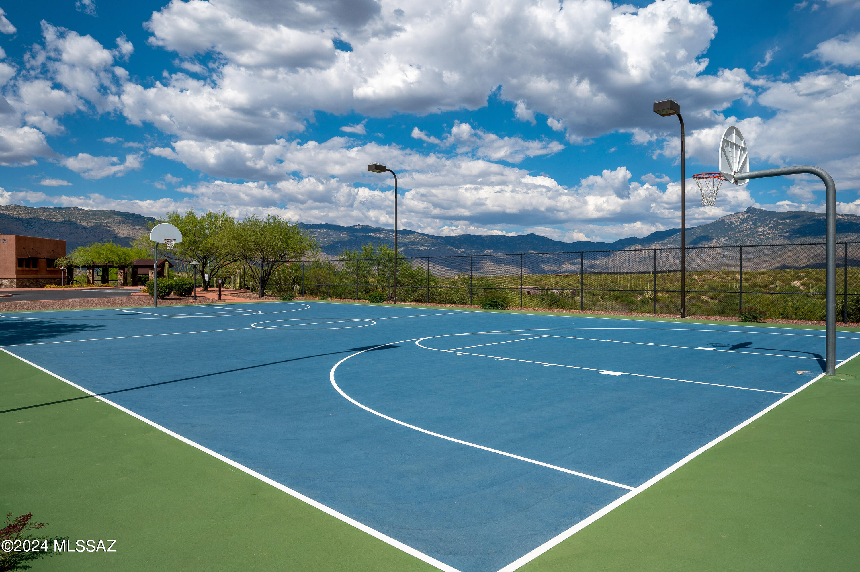 Coyote Creek (1-395) - Residential
