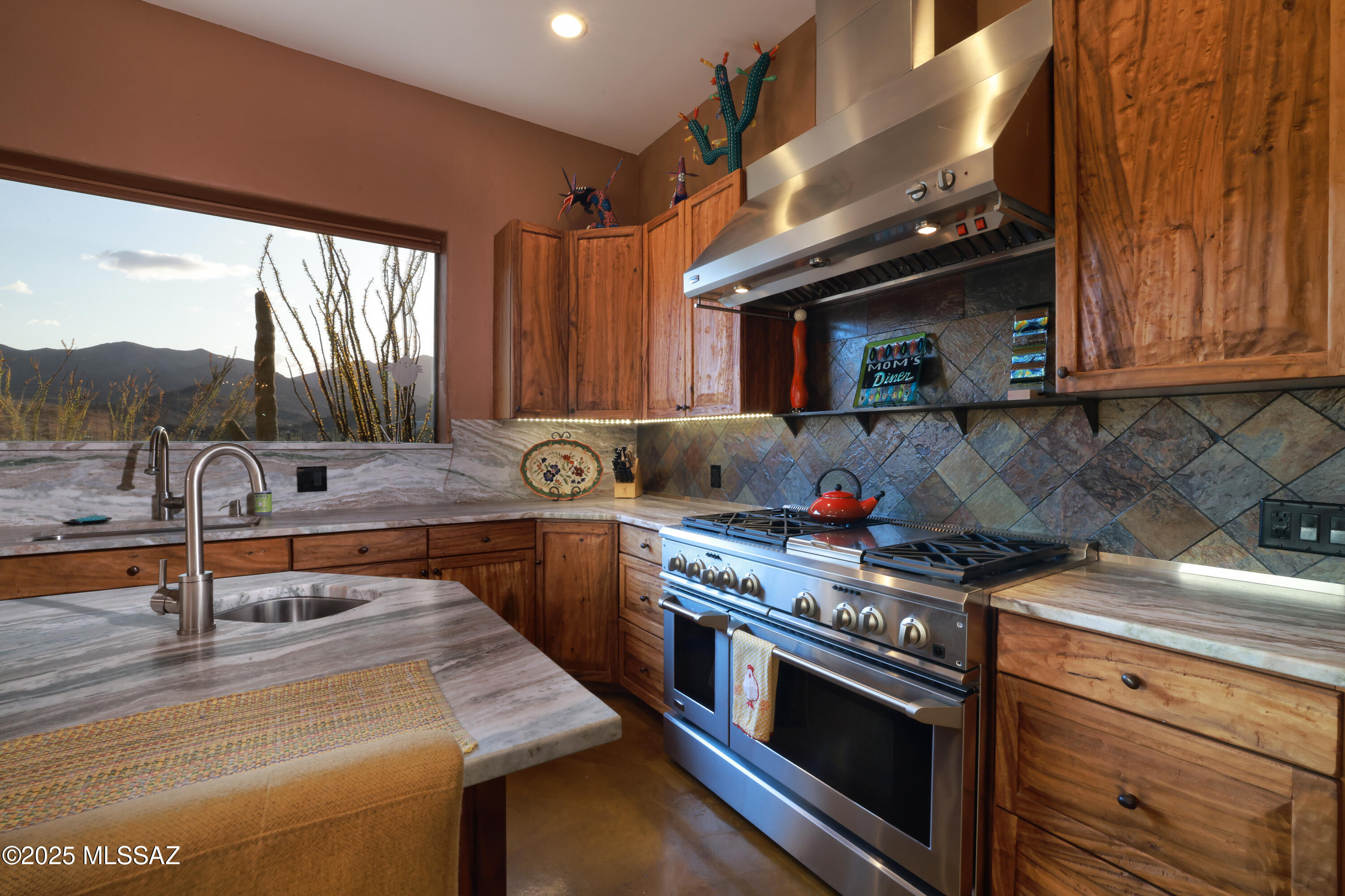 3700 N Avenida Dos Vistas