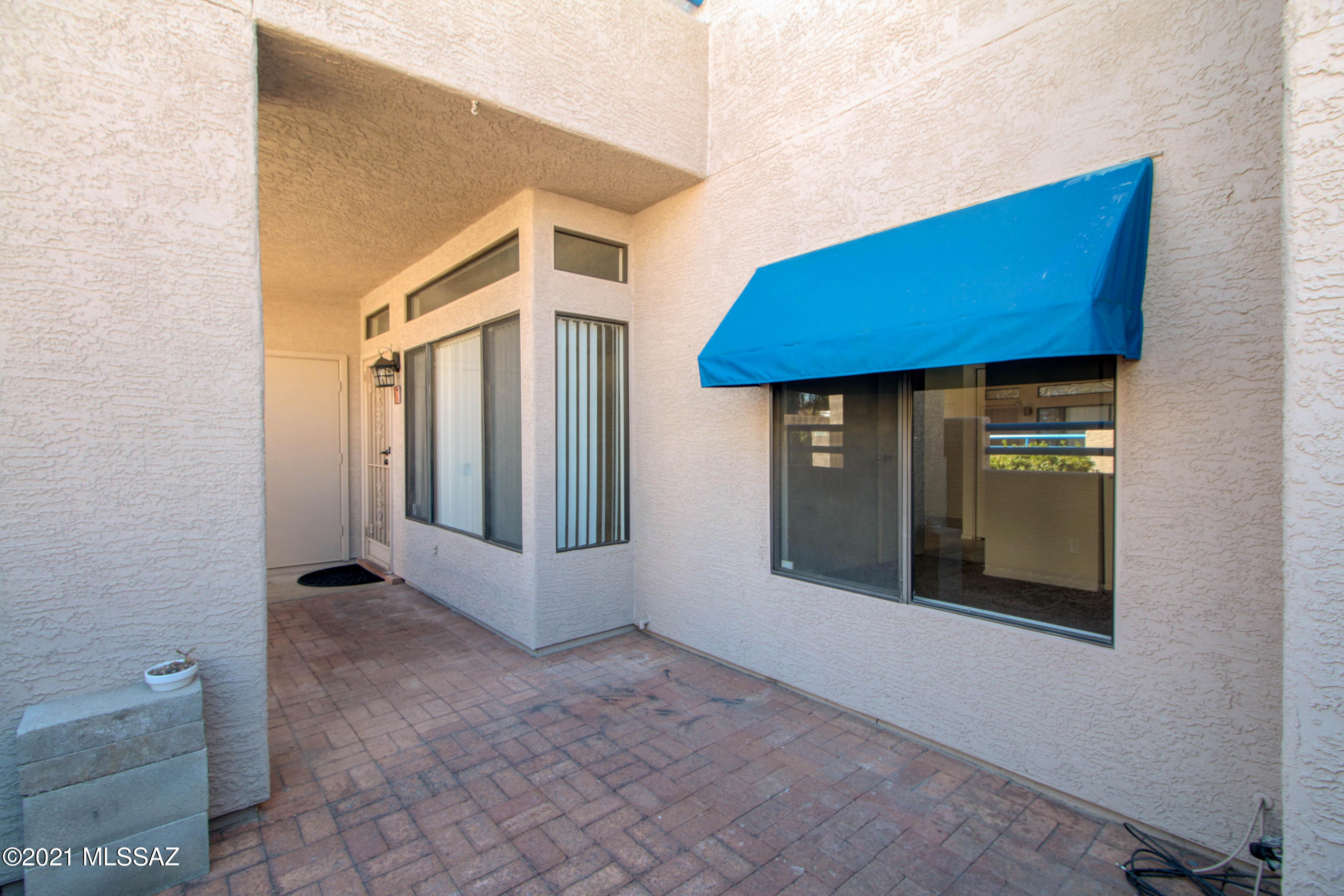 Summertree Condominiums (1-224) - Residential Lease