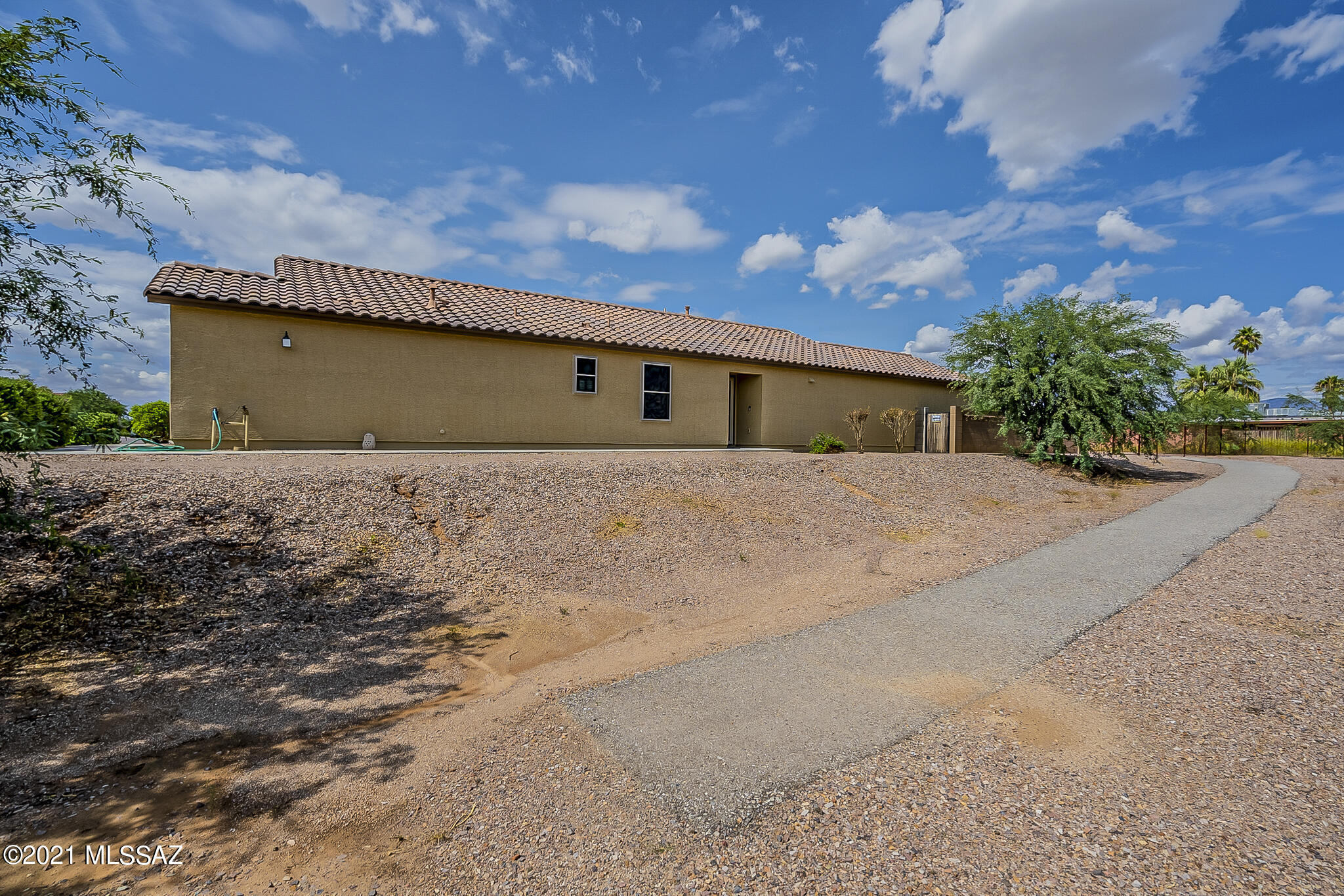 Kinnison Overlook SQ20160890579 - Residential