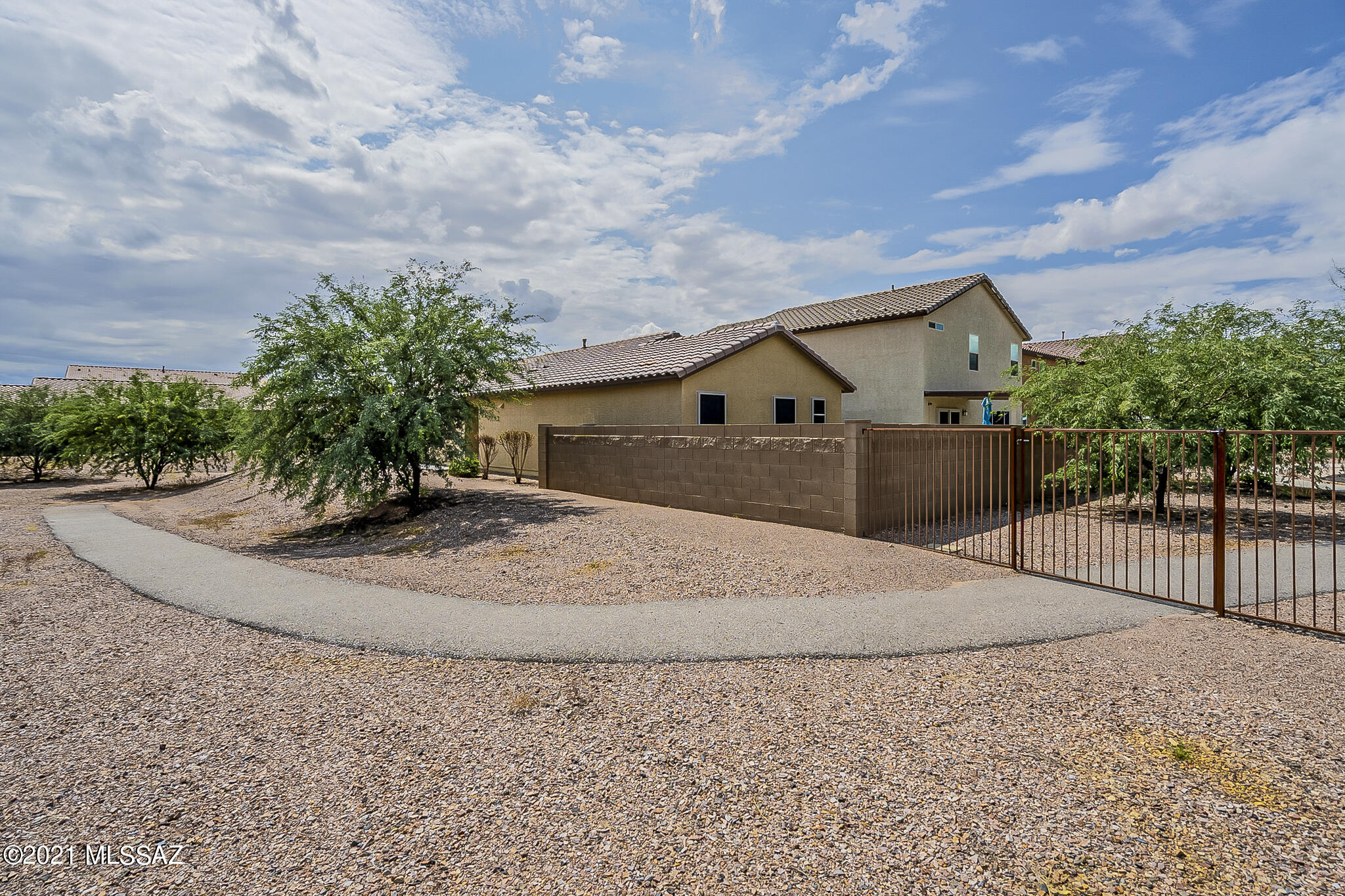 Kinnison Overlook SQ20160890579 - Residential