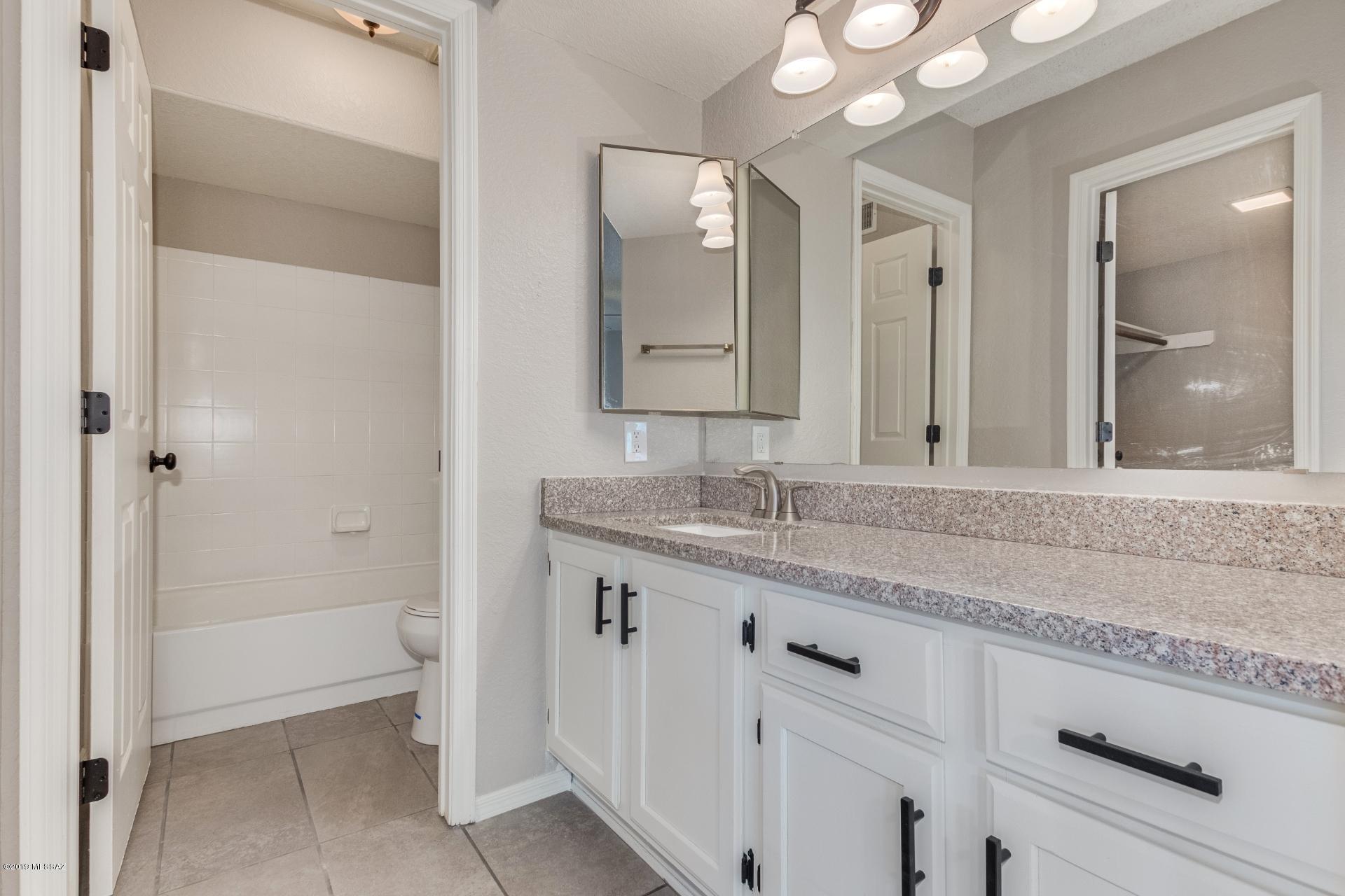 Greens at Ventana Canyon - Residential