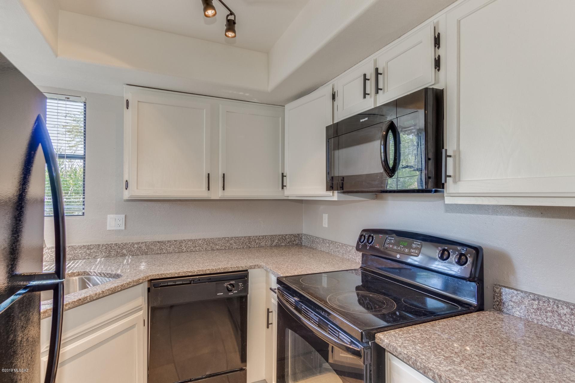 Greens at Ventana Canyon - Residential