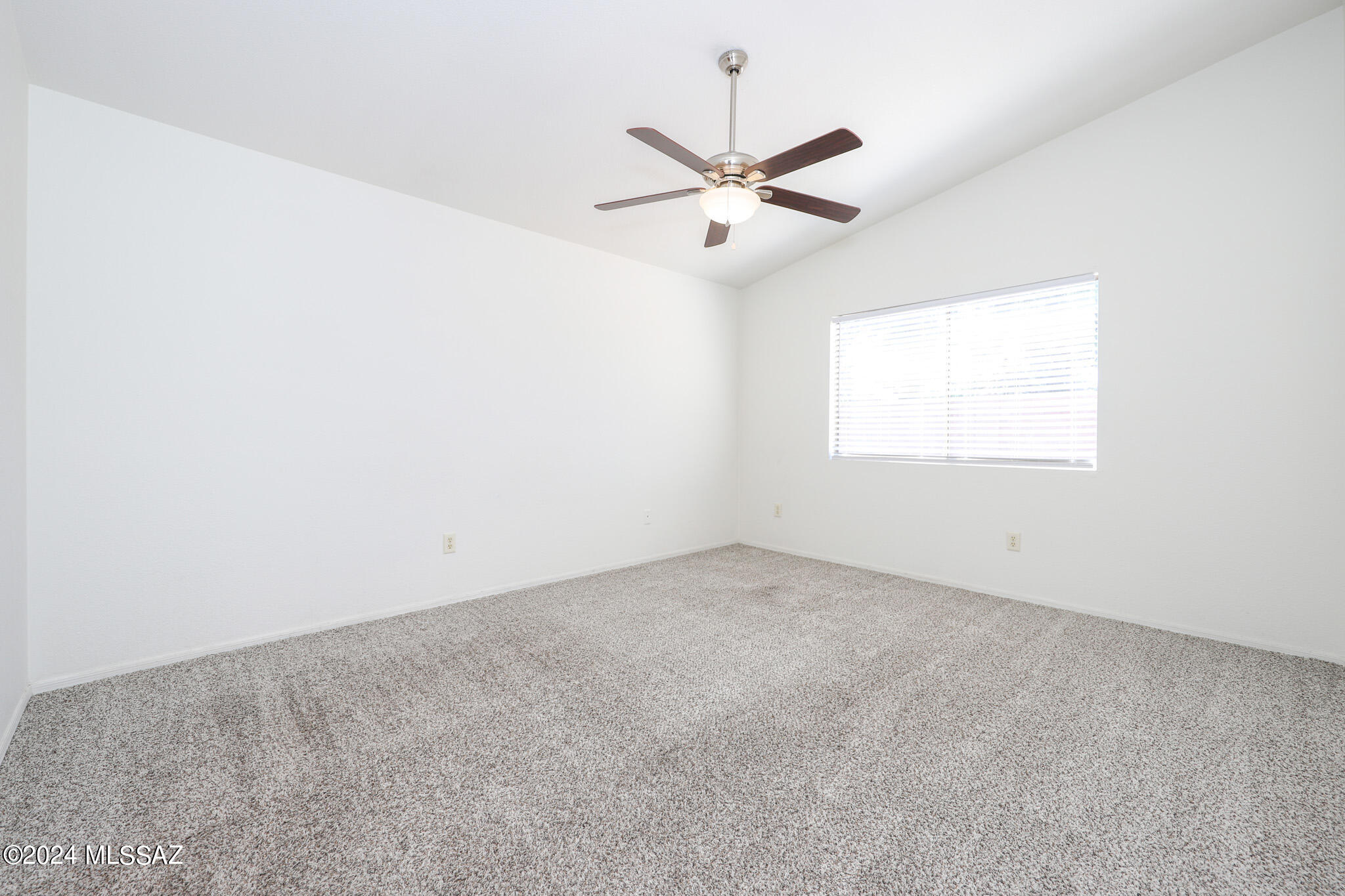 Mona Lisa (1-112) - Residential Lease