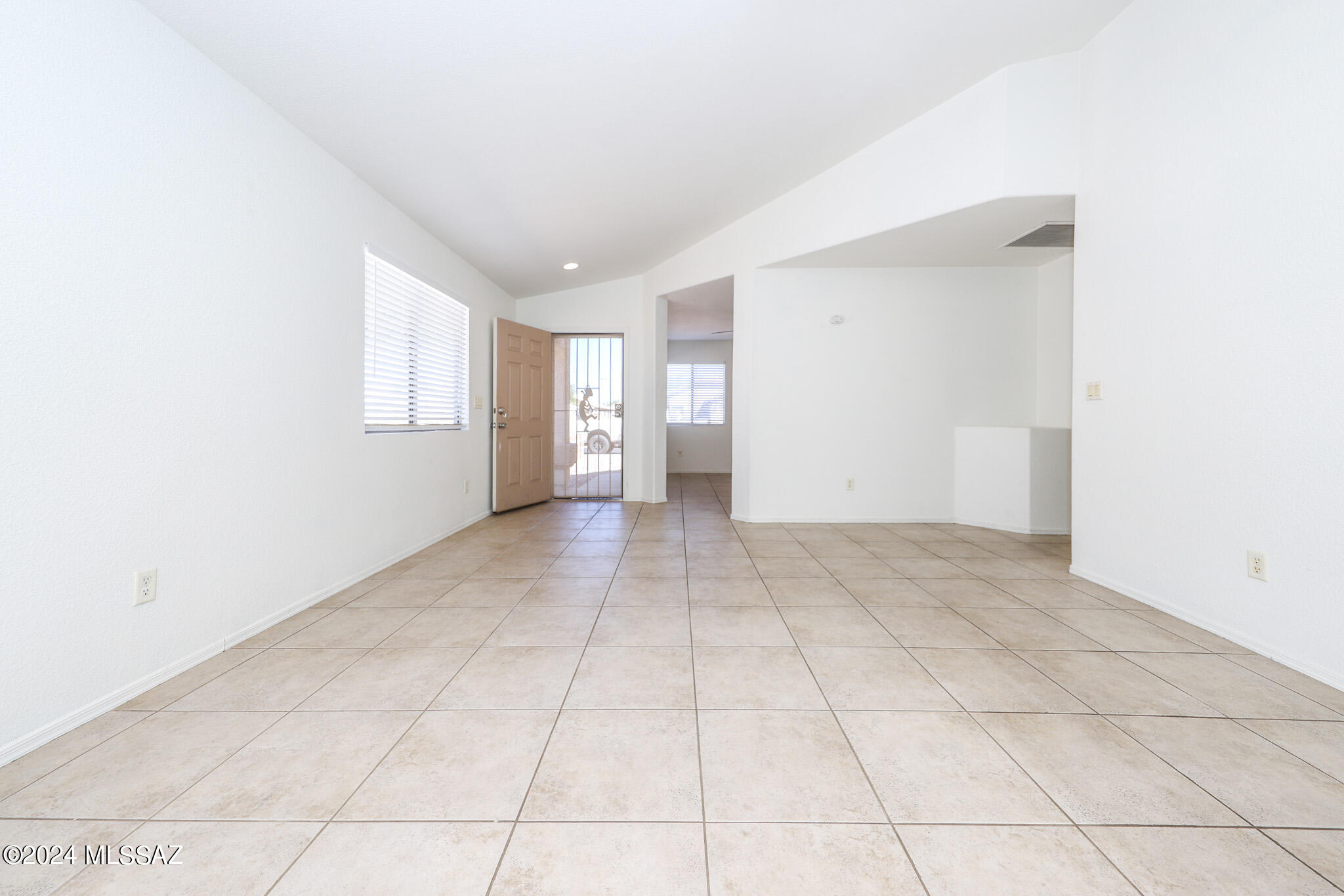 Mona Lisa (1-112) - Residential Lease