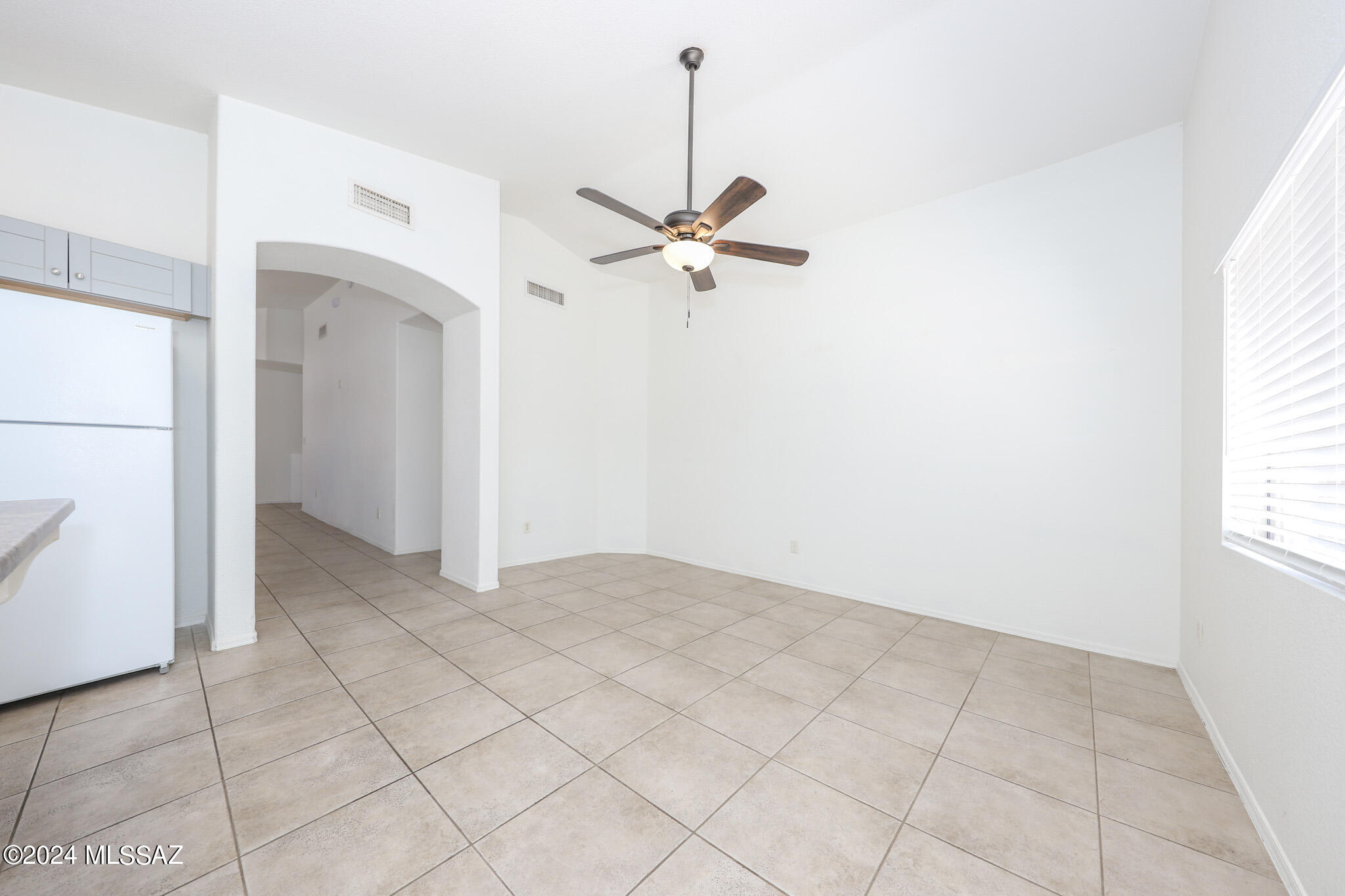 Mona Lisa (1-112) - Residential Lease