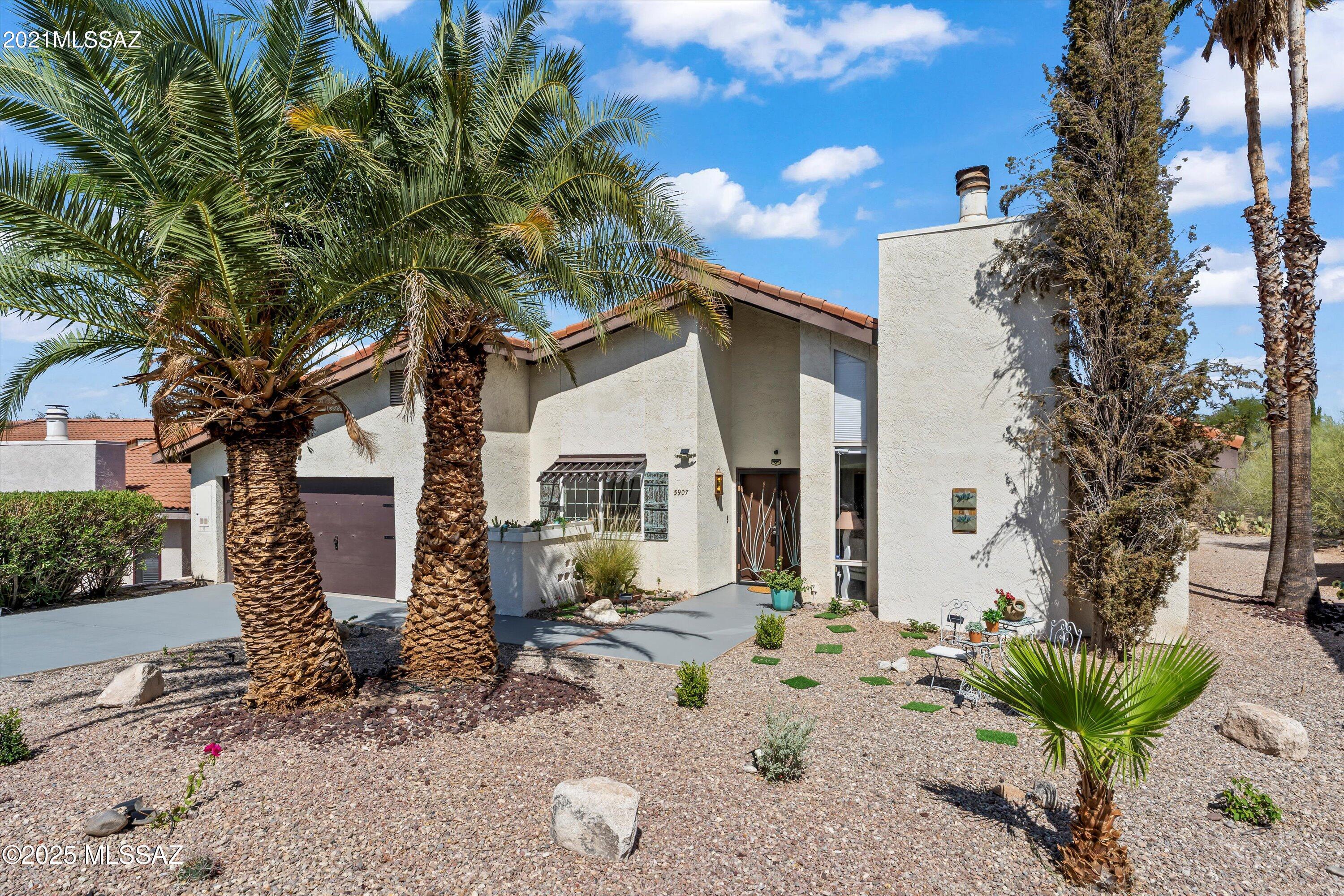 5907 N Placita Del Conde