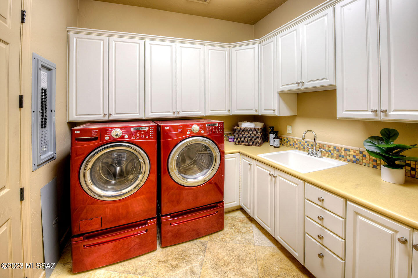Sabino Mountain (1-290) - Residential