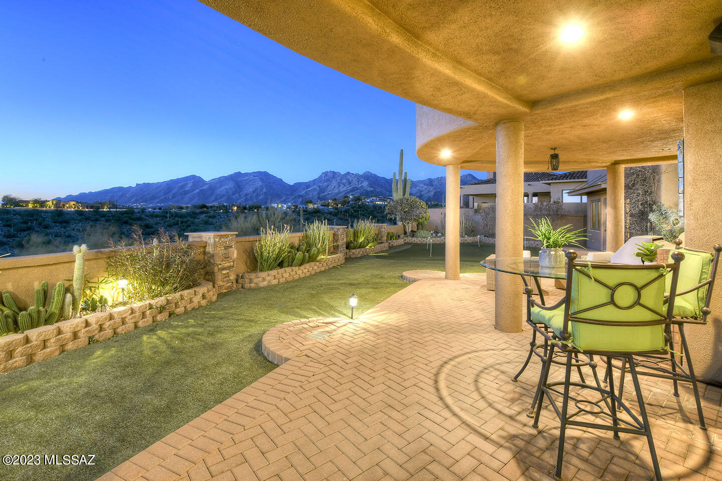 Sabino Mountain (1-290) - Residential