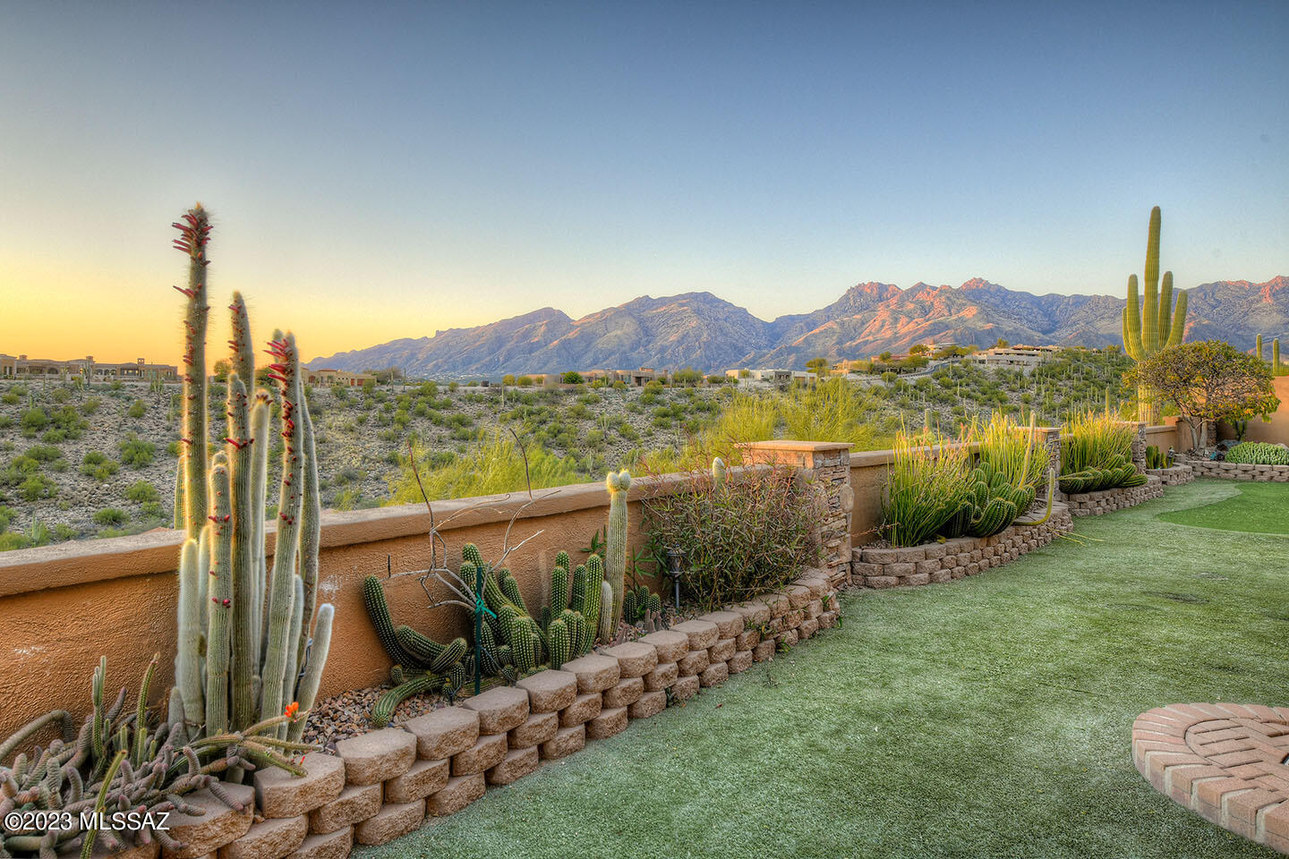 Sabino Mountain (1-290) - Residential