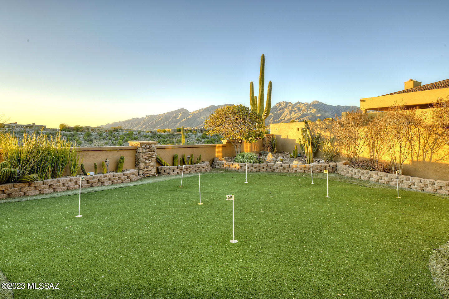 Sabino Mountain (1-290) - Residential