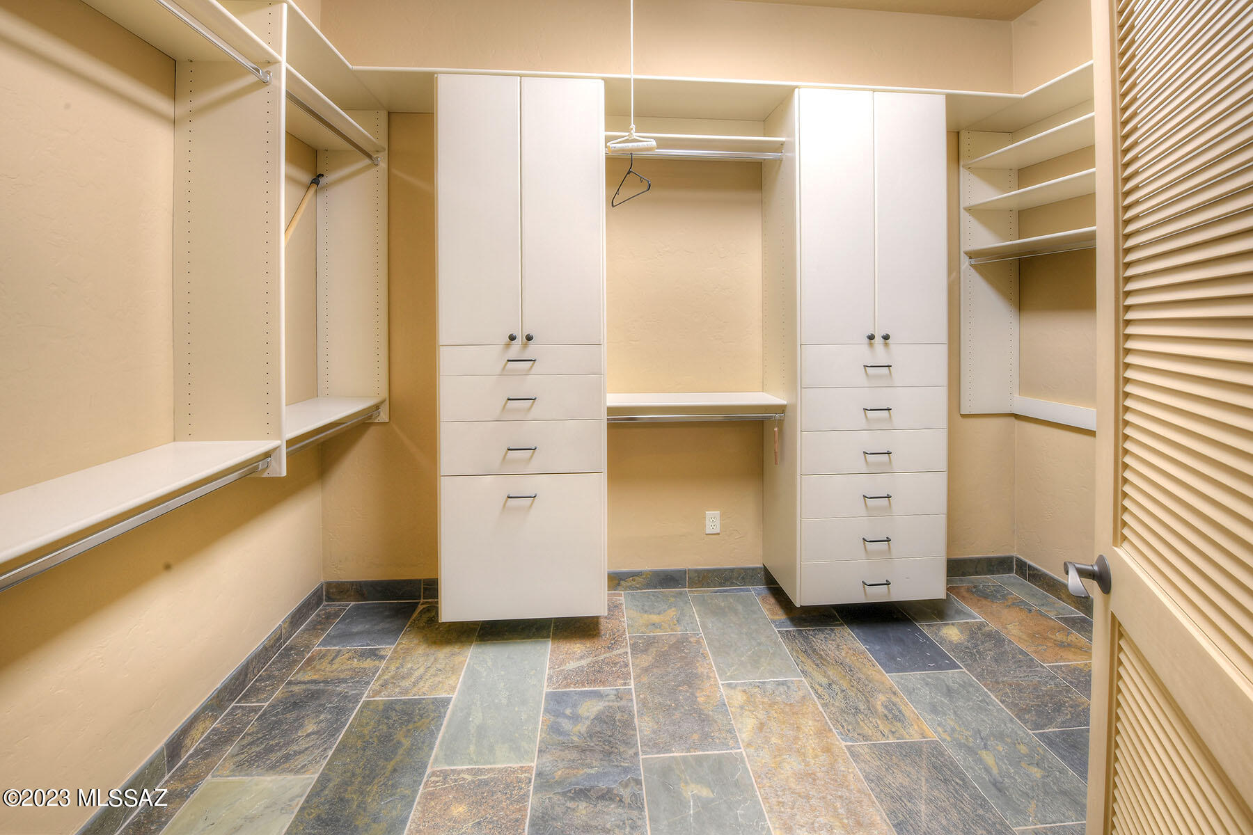 Sabino Mountain (1-290) - Residential