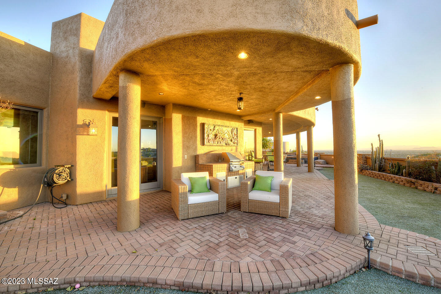 Sabino Mountain (1-290) - Residential
