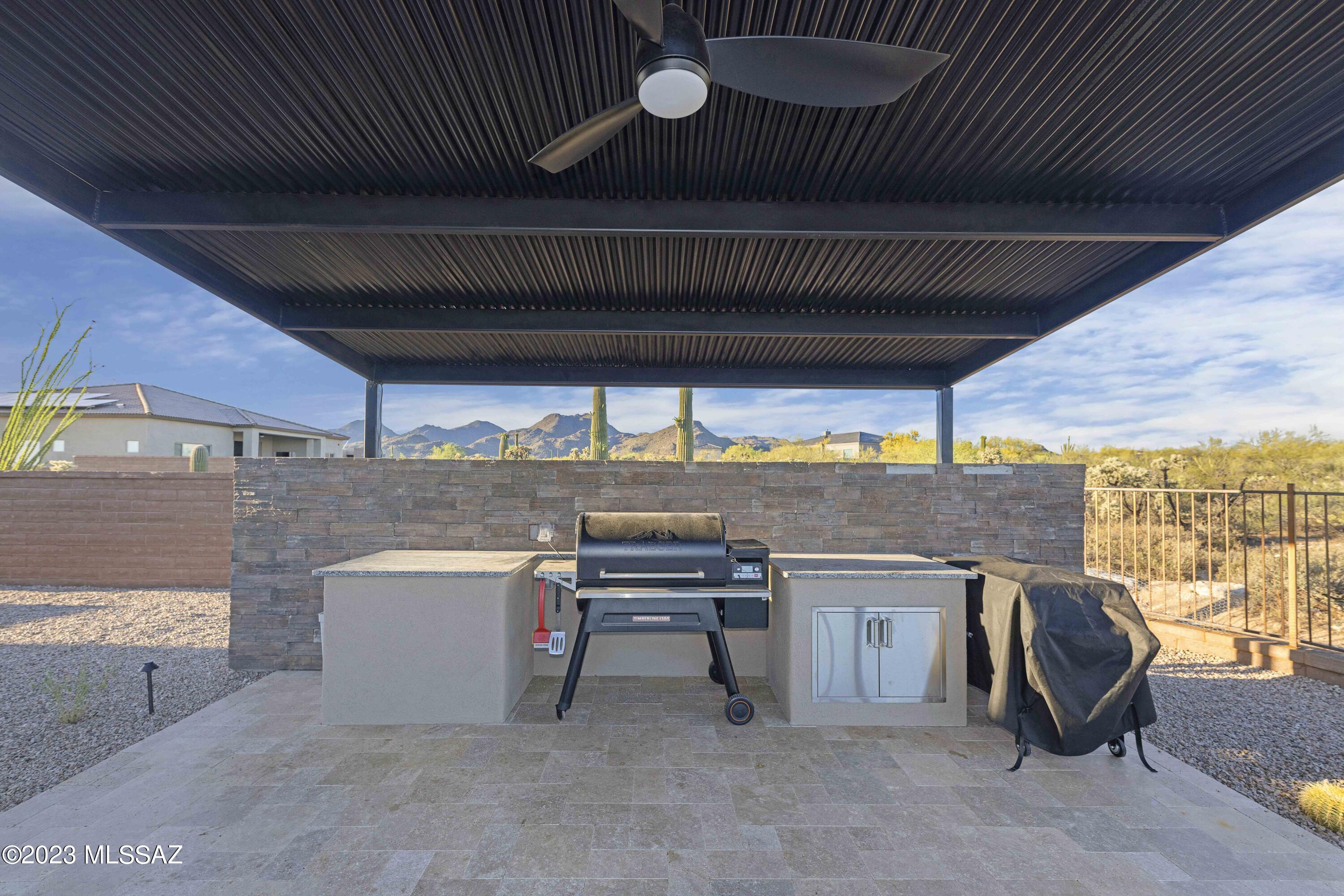 Boulder Bridge Pass III At Dove Mountain SQ20143000307 - Residential