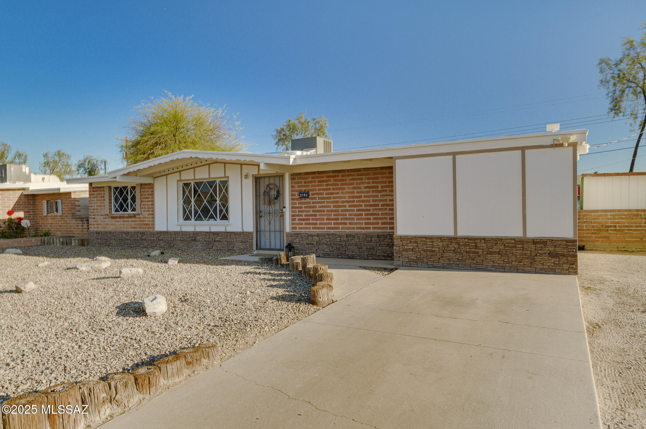 La Cholla - Residential