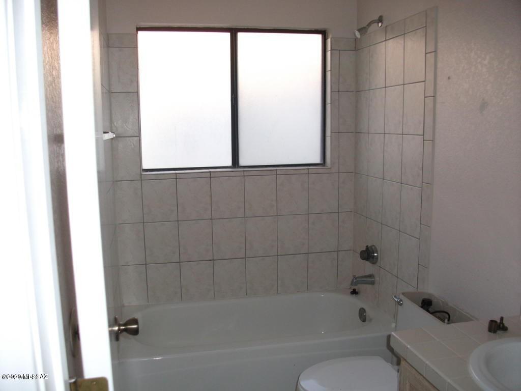 Lambert Lane (1-120) - Residential Lease