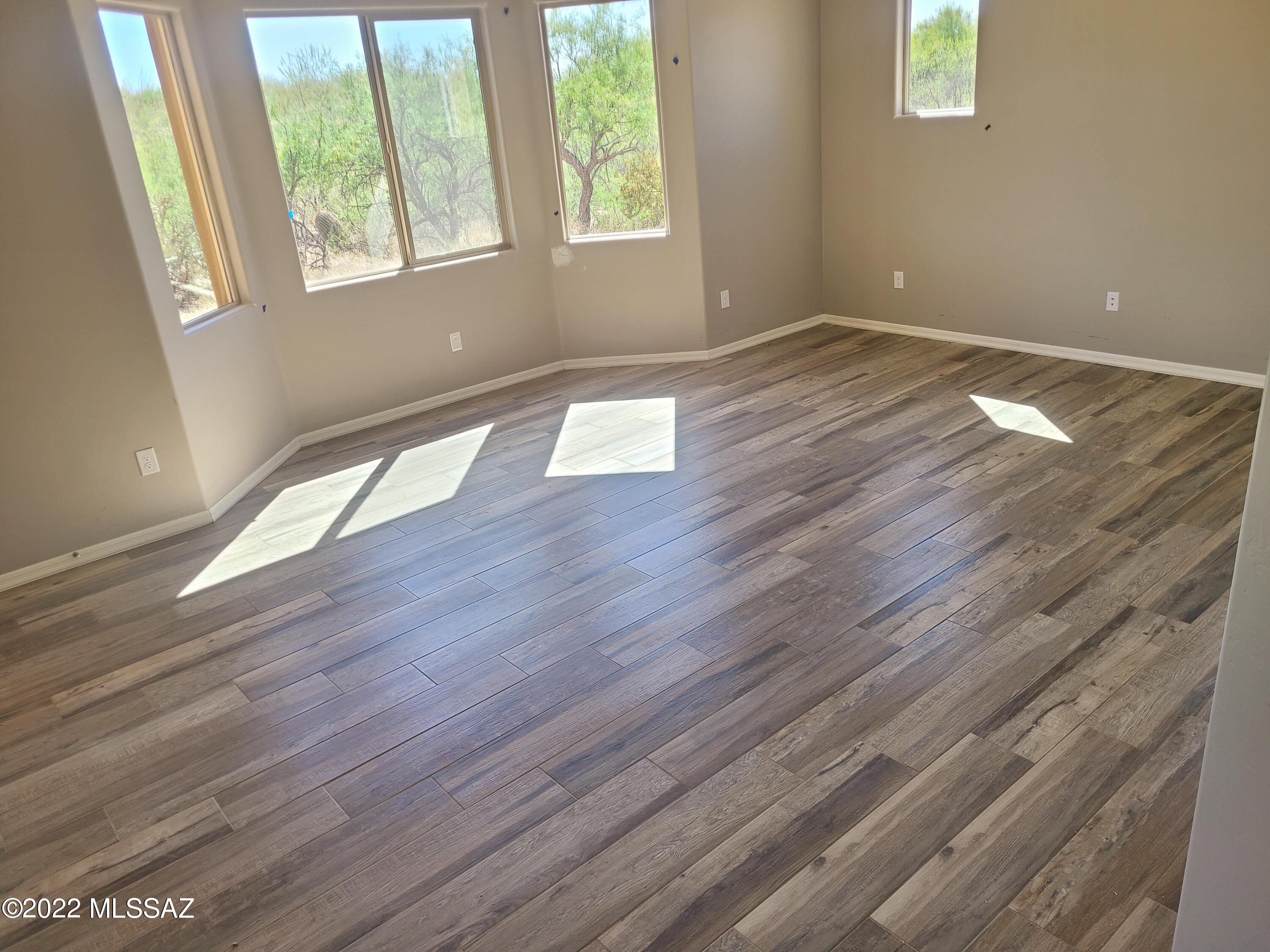 Coyote Creek (1-395) - Residential