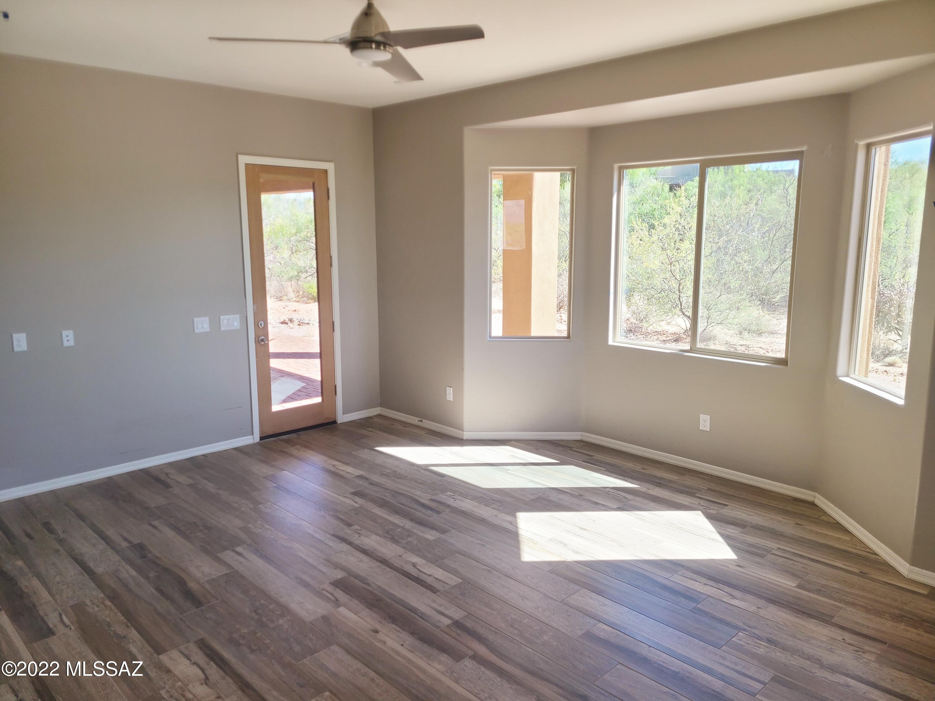 Coyote Creek (1-395) - Residential