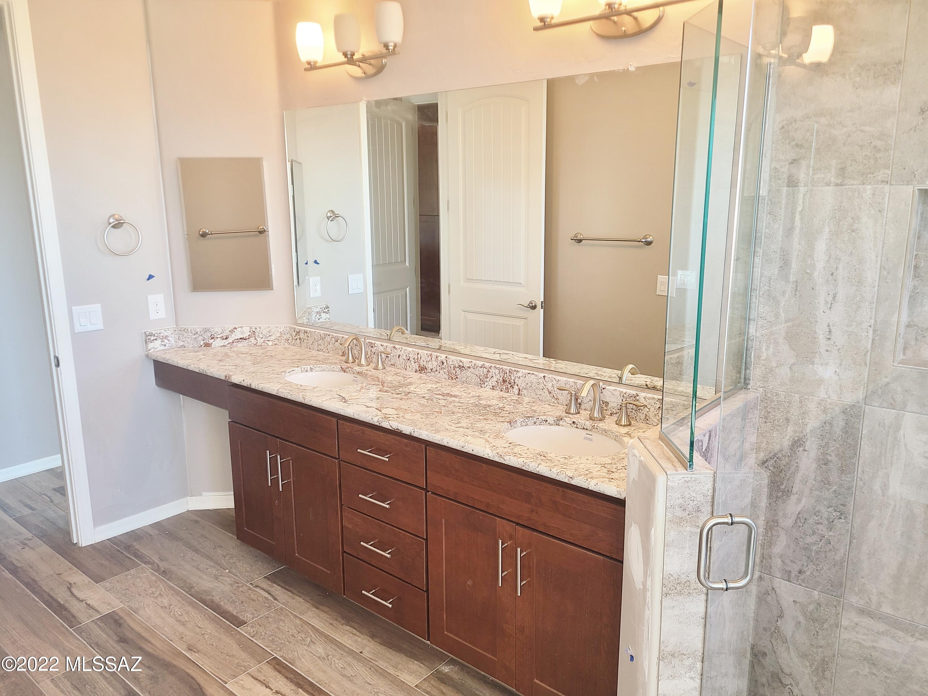 Coyote Creek (1-395) - Residential