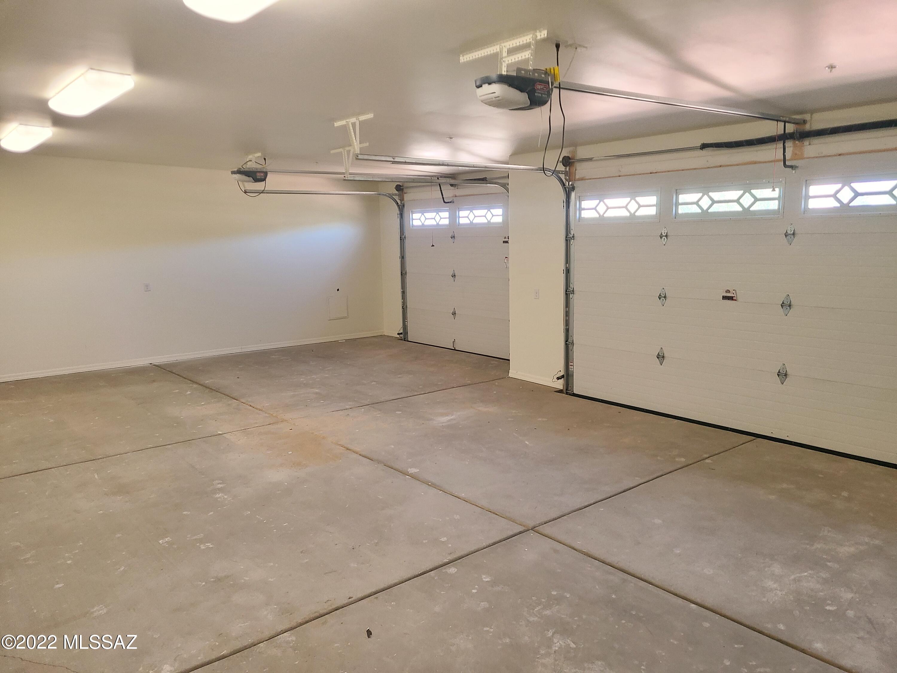 Coyote Creek (1-395) - Residential