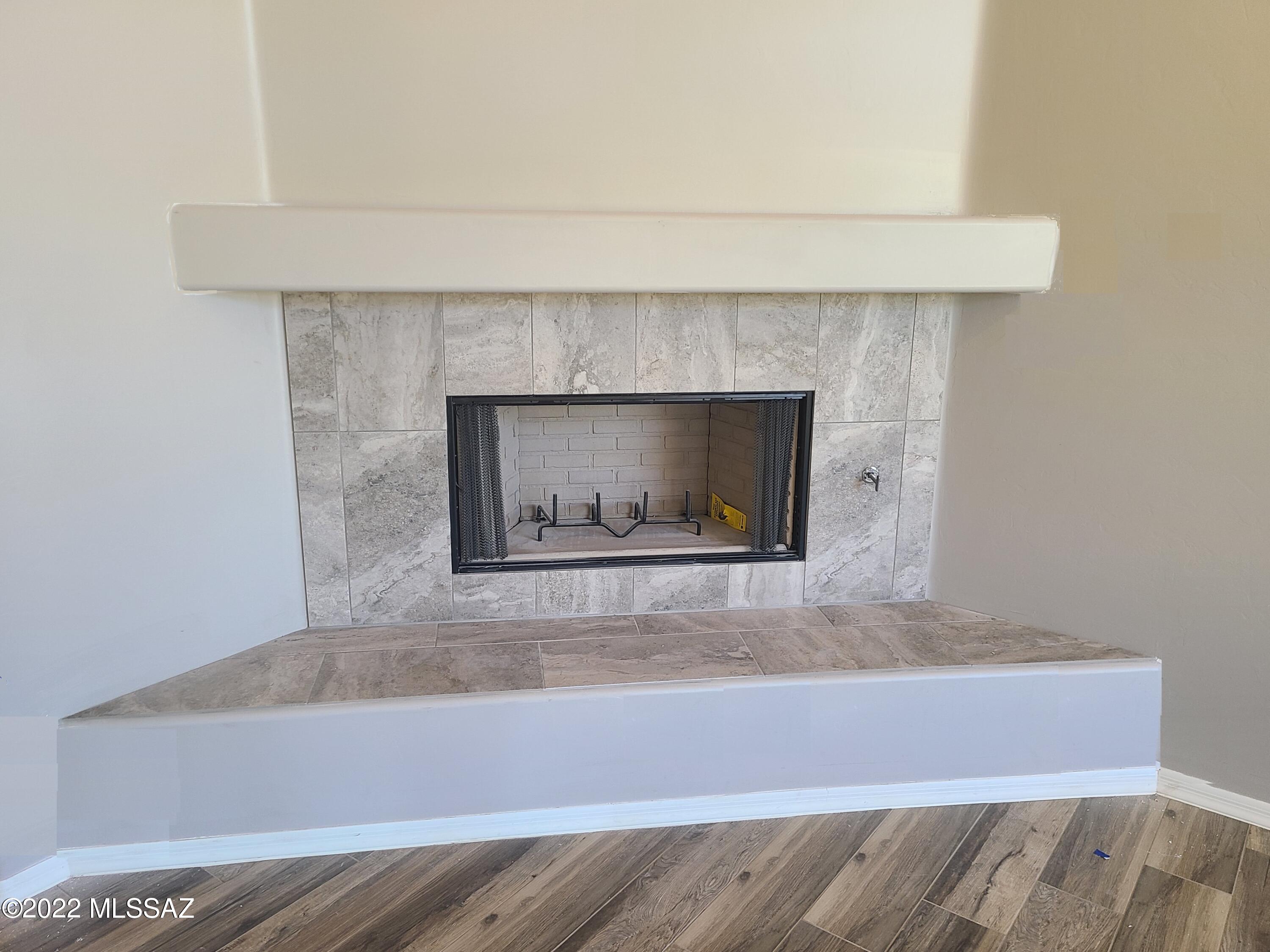 Coyote Creek (1-395) - Residential