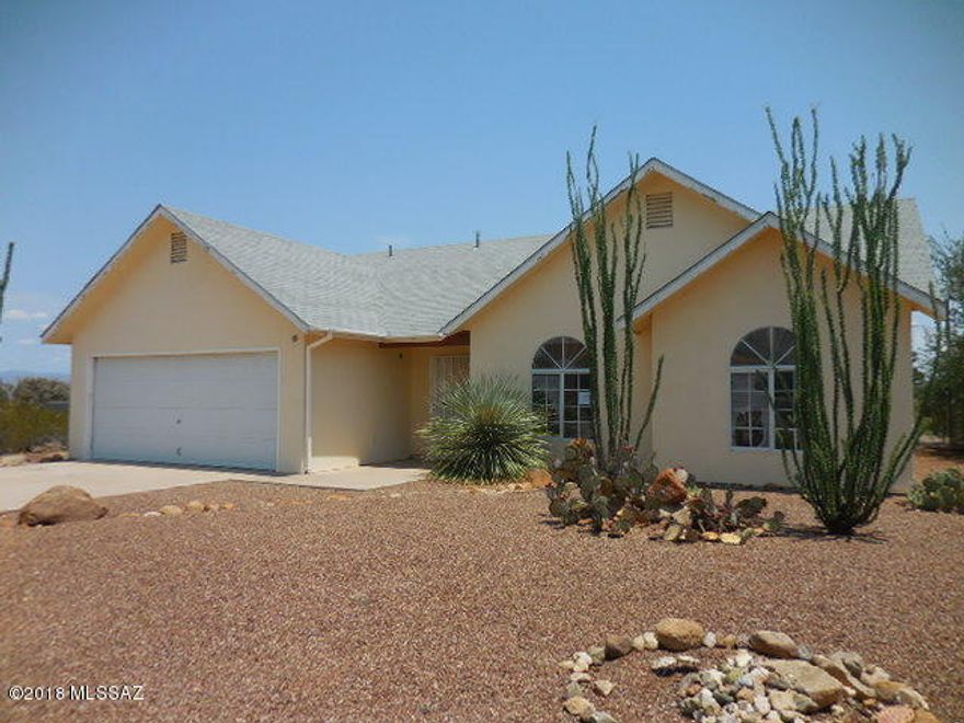 3 bedroom, 2 bath contemporary home with 2 car garage located on a cul de sac.  Nice floorplan with fenced backyard and extra closet storage.  Kitchen has lots of cabinets with eat in area.  Great value, take a look.  This property may qualify for Seller Financing (Vendee).