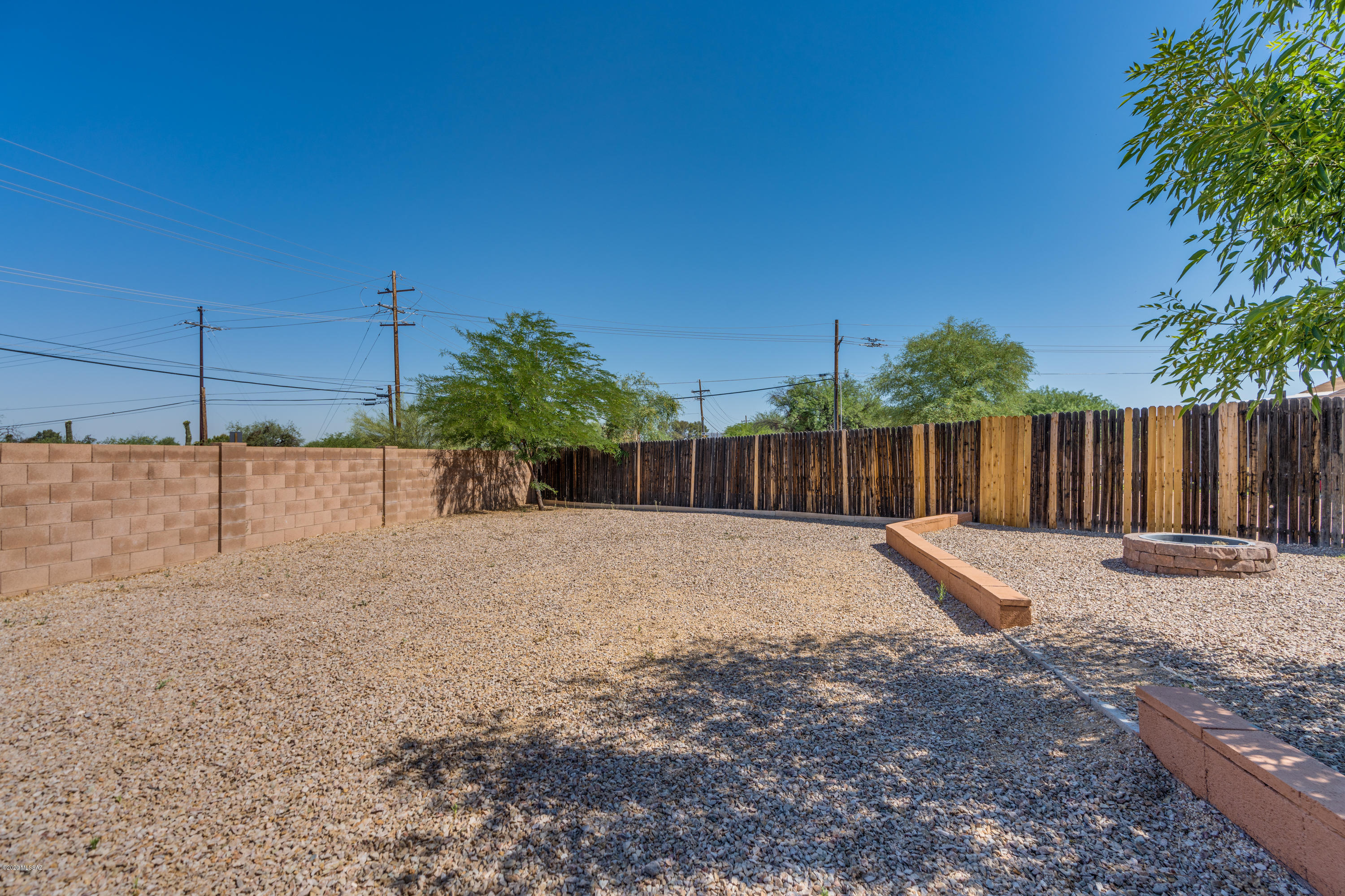 Casas Del Oeste (233-280) - Residential
