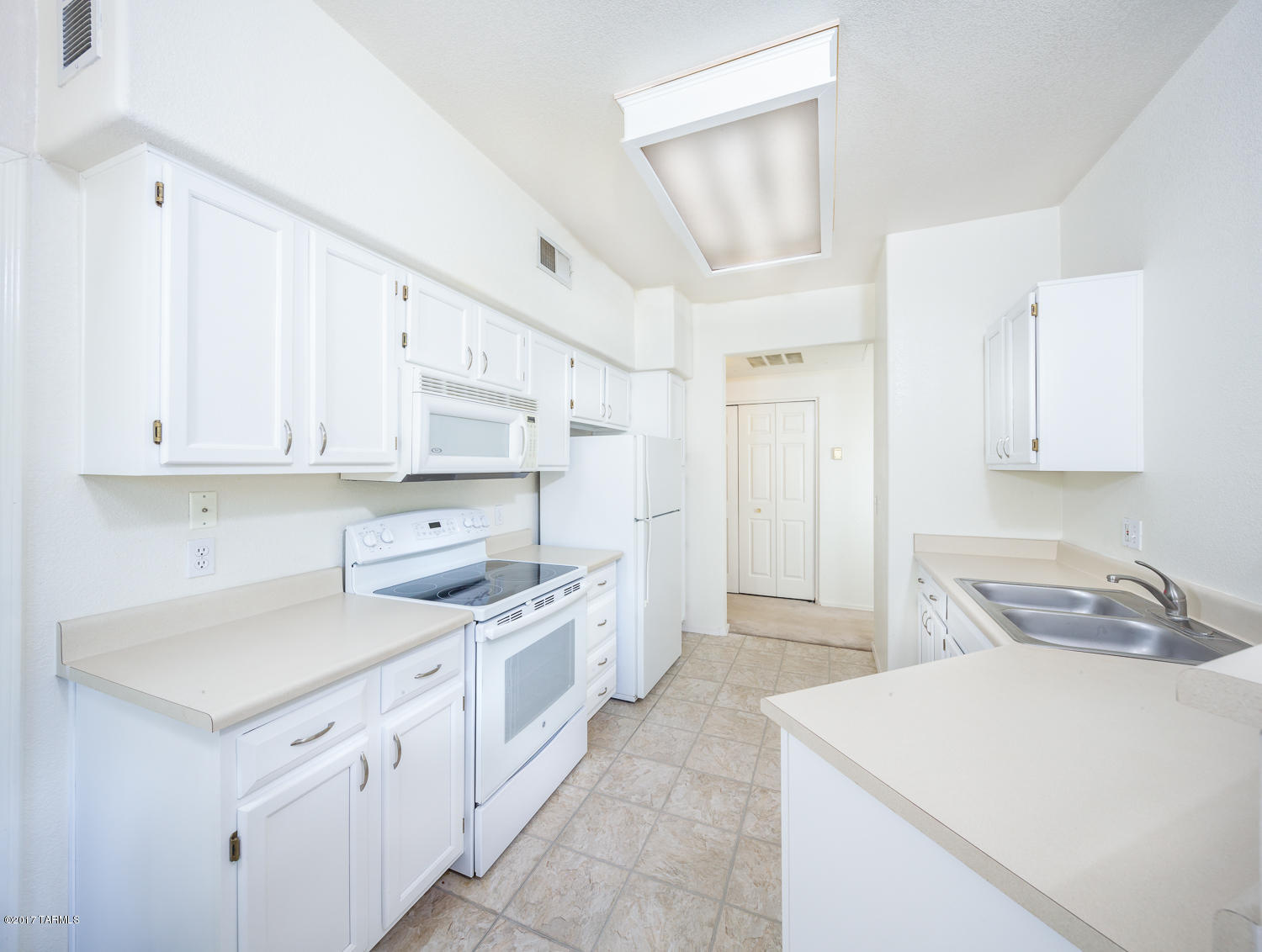 Pinnacle Canyon Condominium - Residential