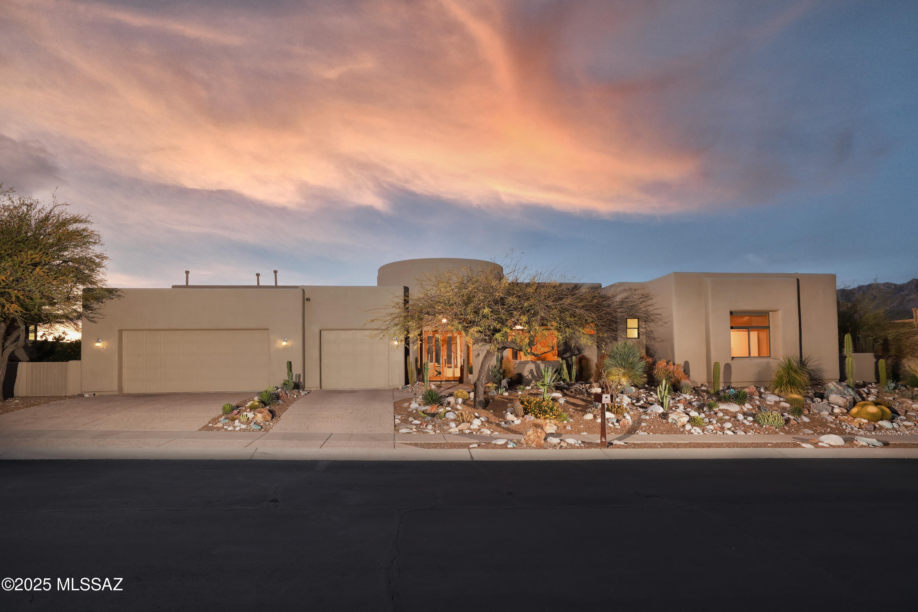 Sabino Mountain (1-290) - Residential