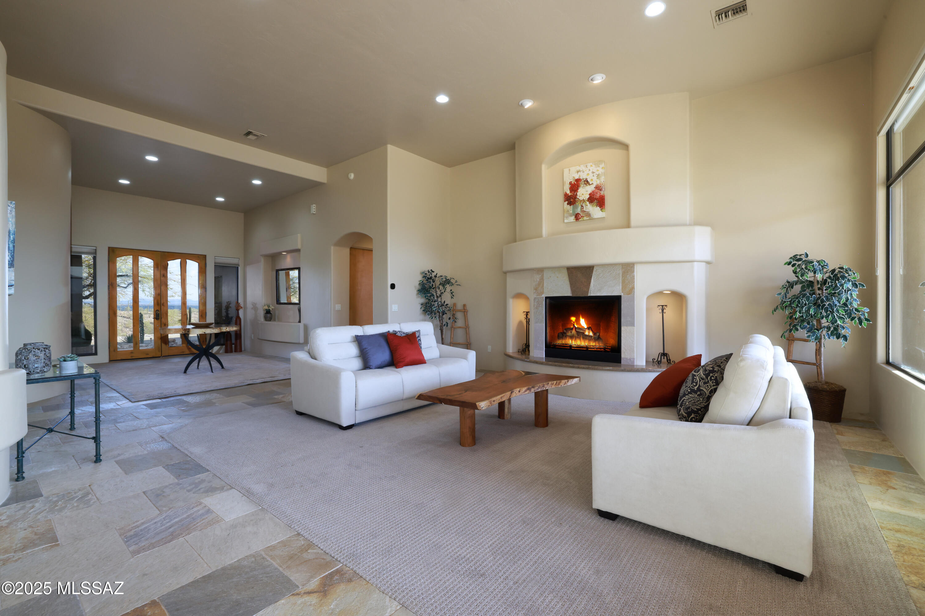 Sabino Mountain (1-290) - Residential