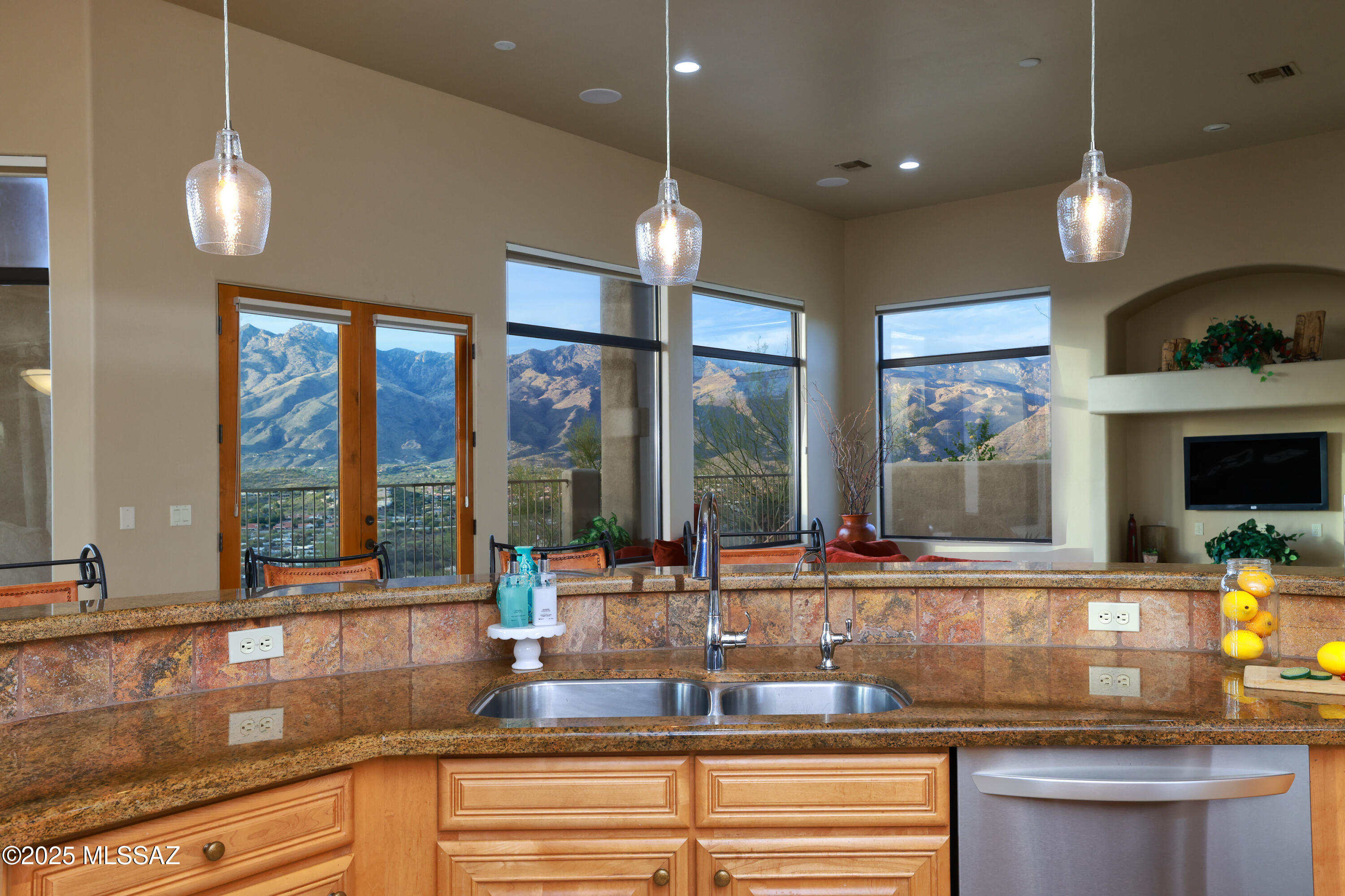 Sabino Mountain (1-290) - Residential