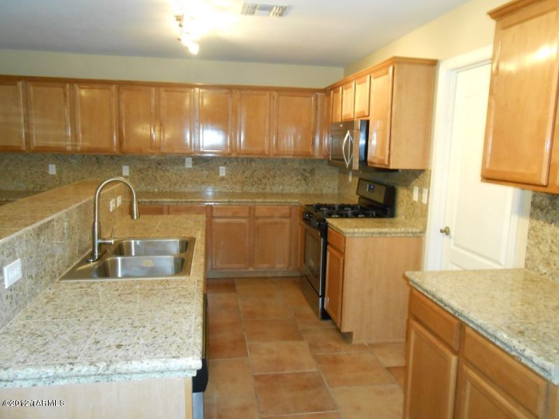 La Cholla Bluffs - Residential Lease