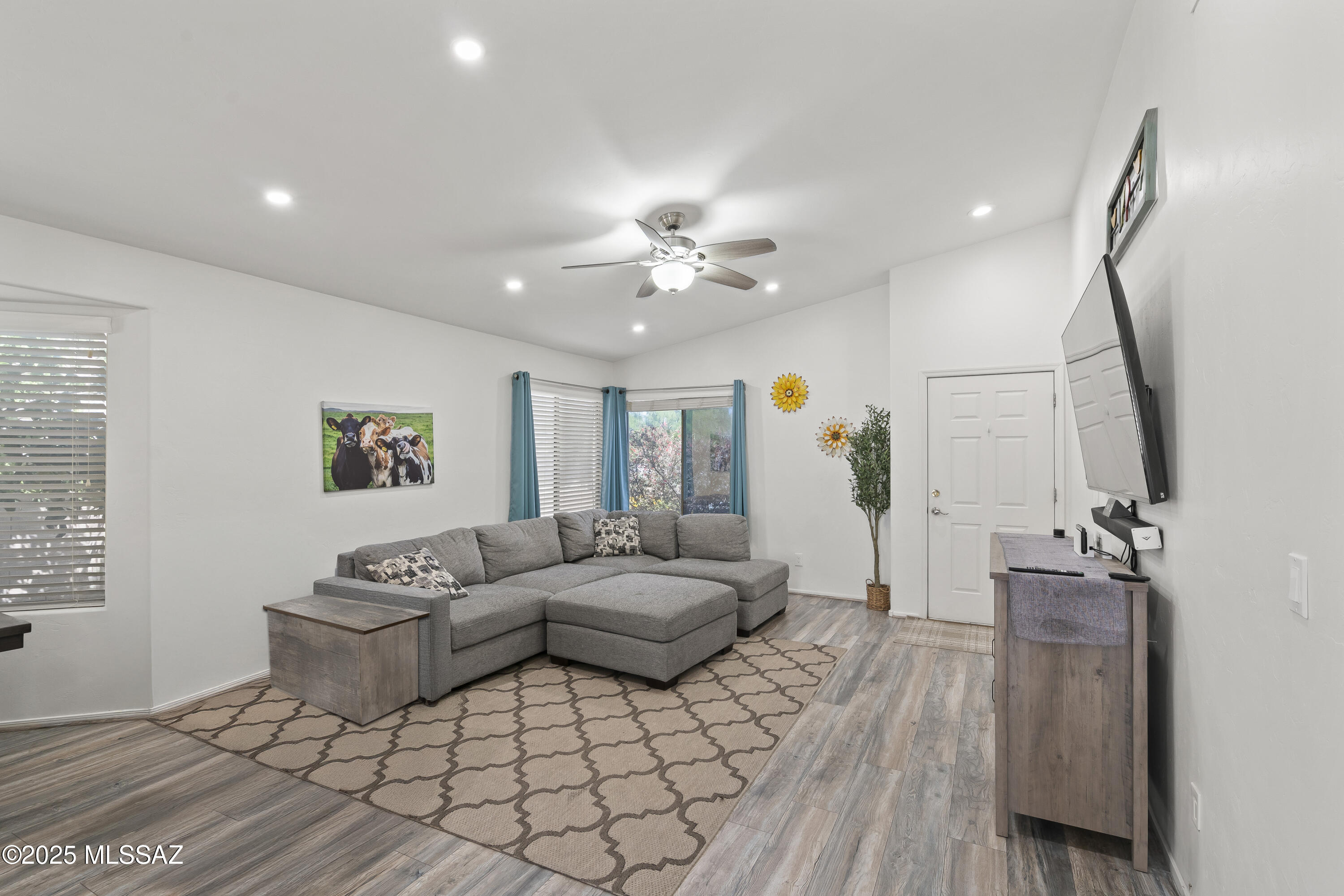 519 W Silvertip Road