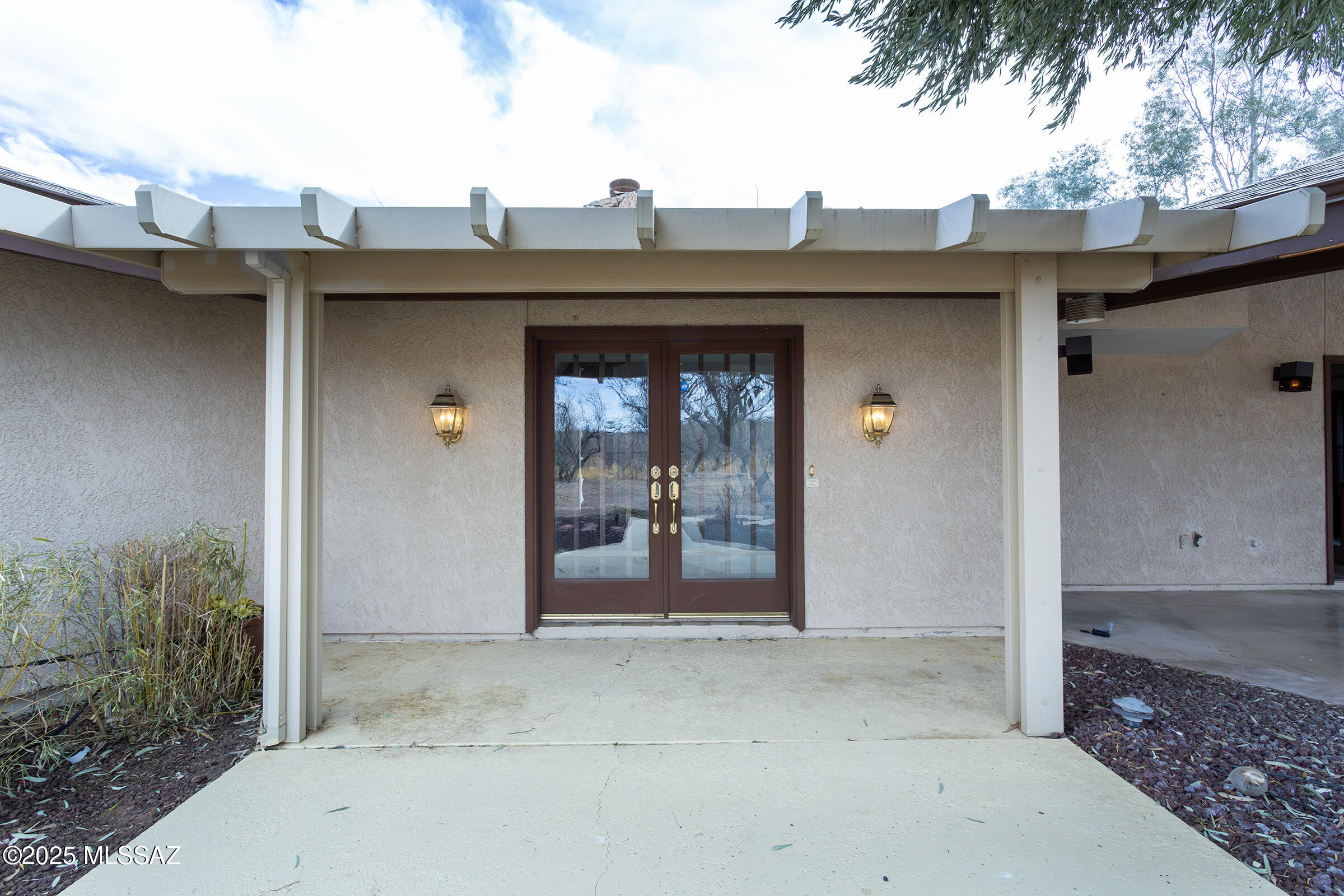 43 Saddle Horn Drive