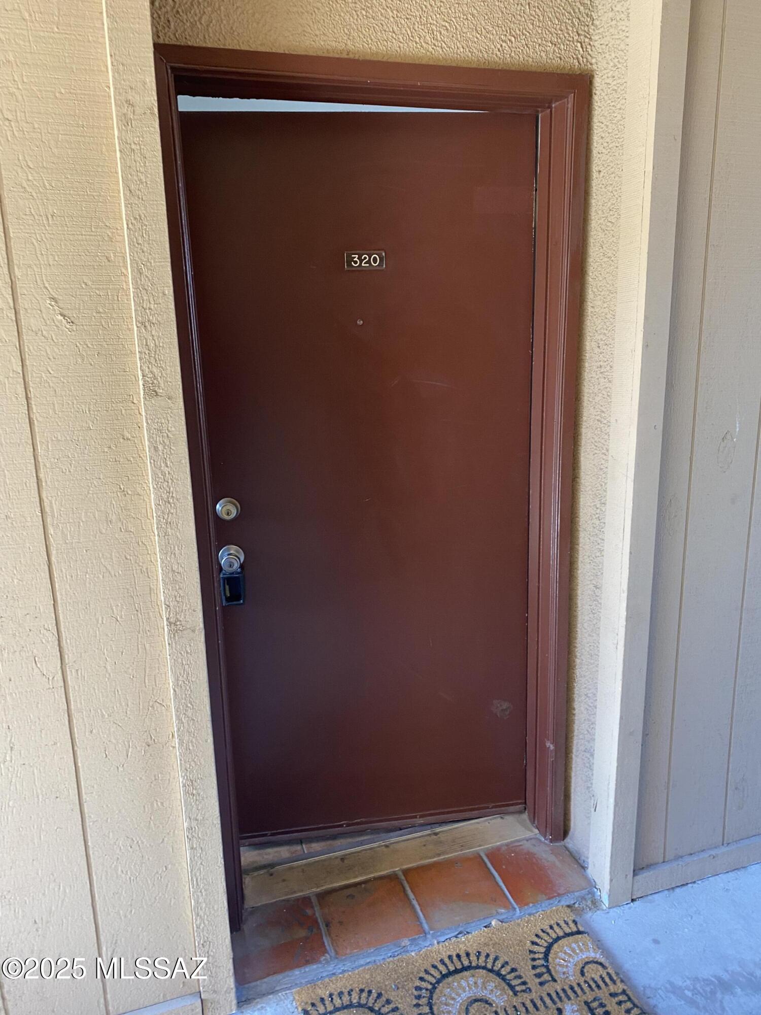 1810 E Blacklidge Drive APT 320