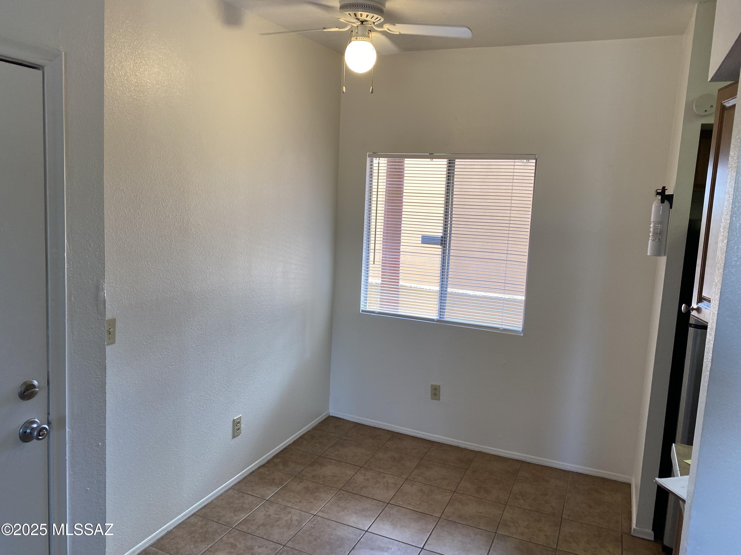 1810 E Blacklidge Drive APT 320