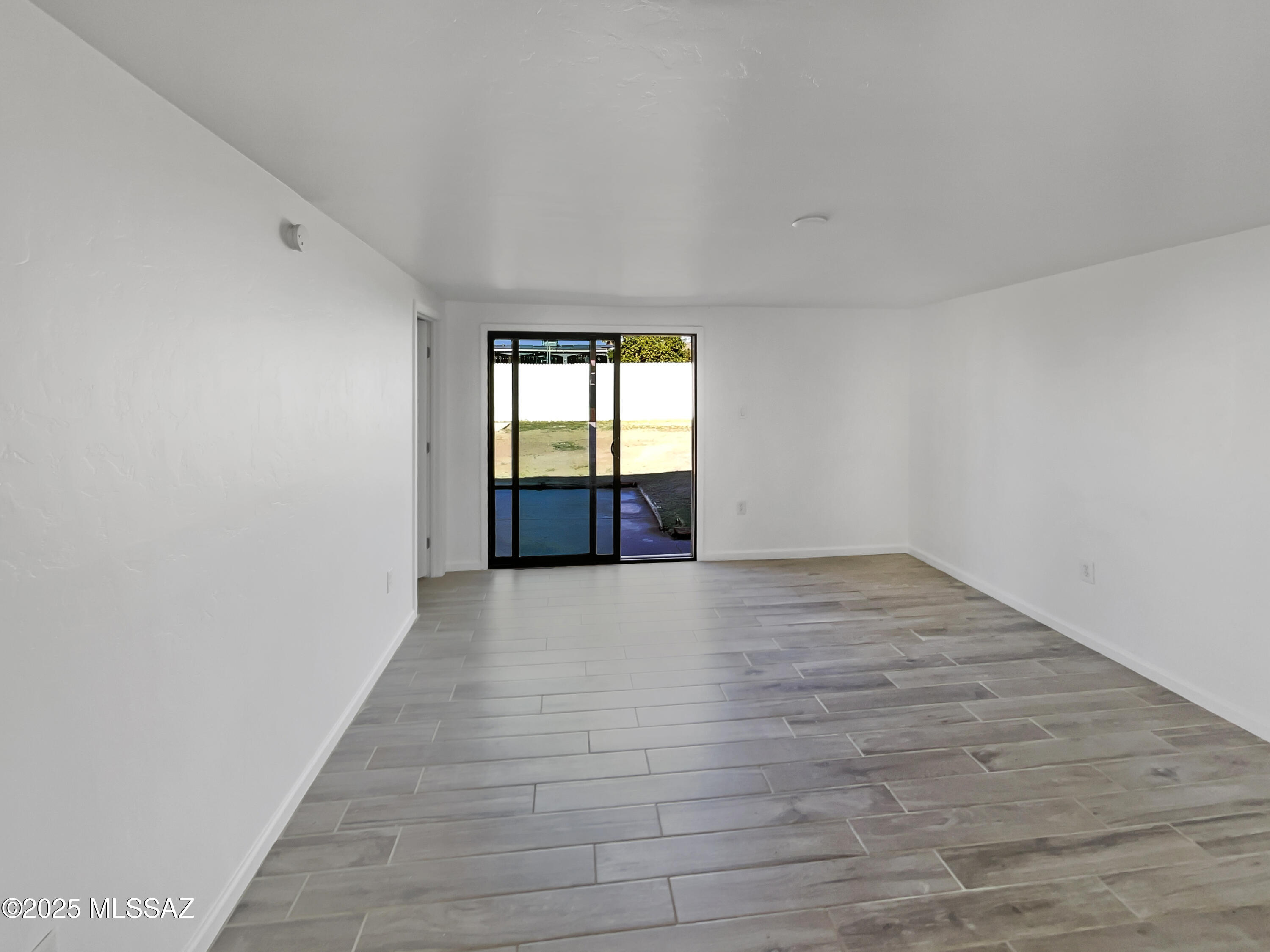 Miracle Mile Manor - Residential